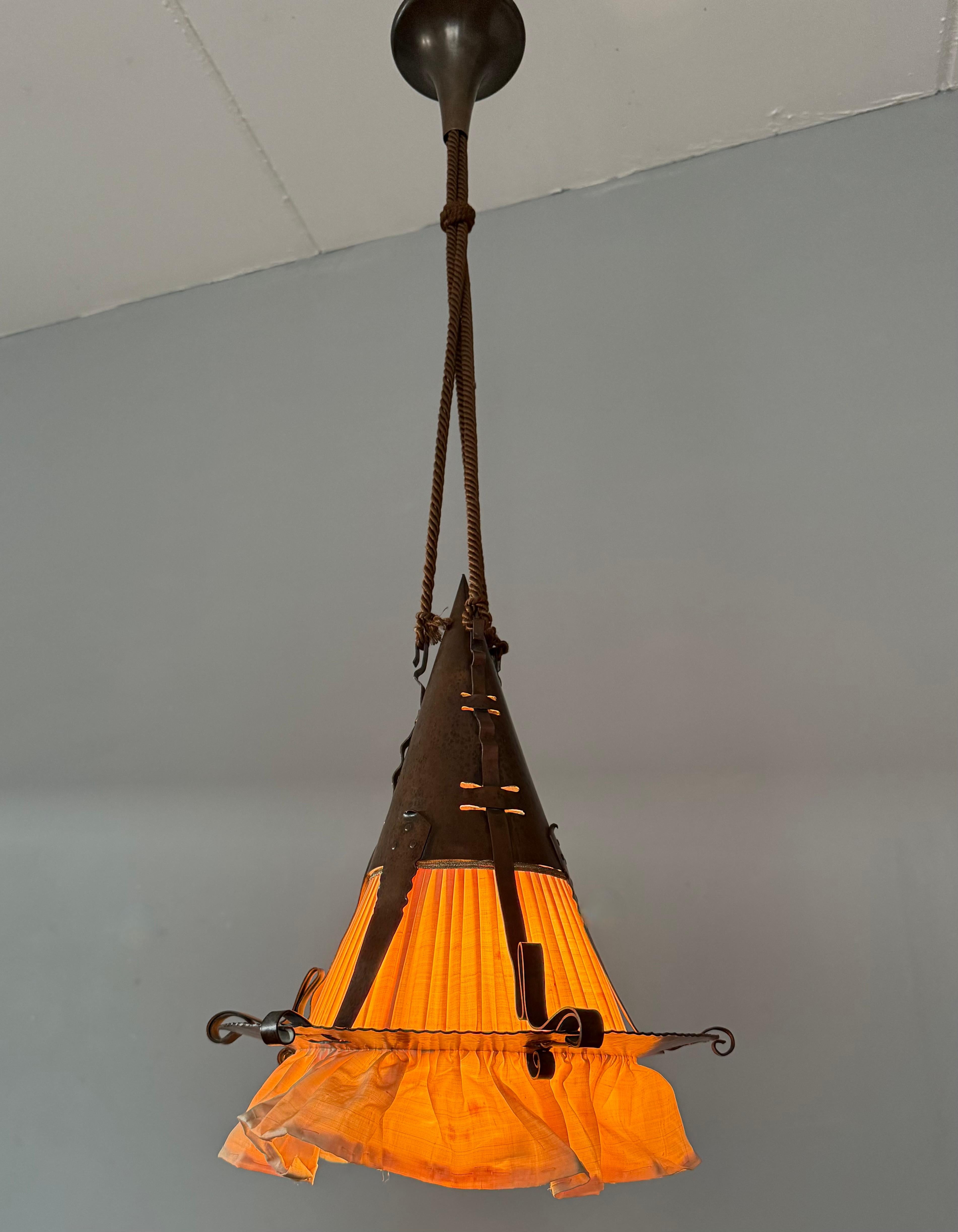 Rare Dutch Arts & Crafts Hand Hammered Copper Hallway Pendant Light Lantern For Sale 13