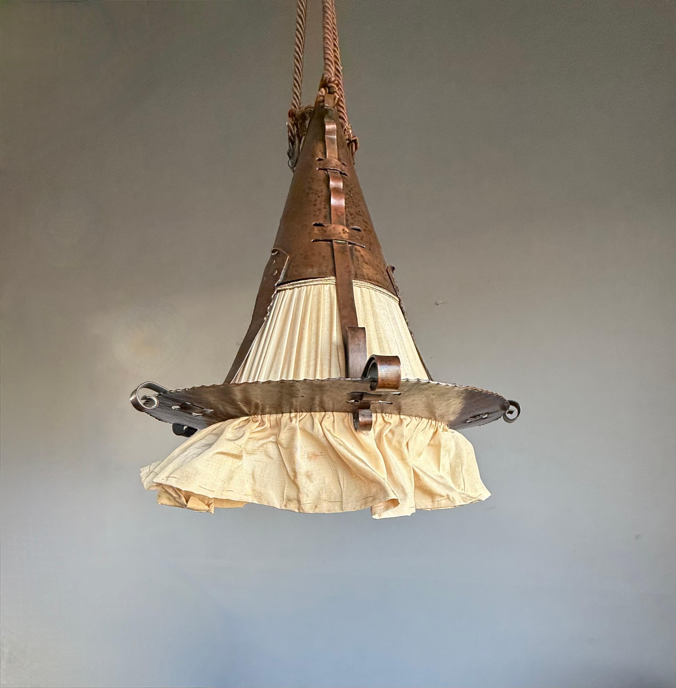 Rare Dutch Arts & Crafts Hand Hammered Copper Hallway Pendant Light Lantern For Sale 1