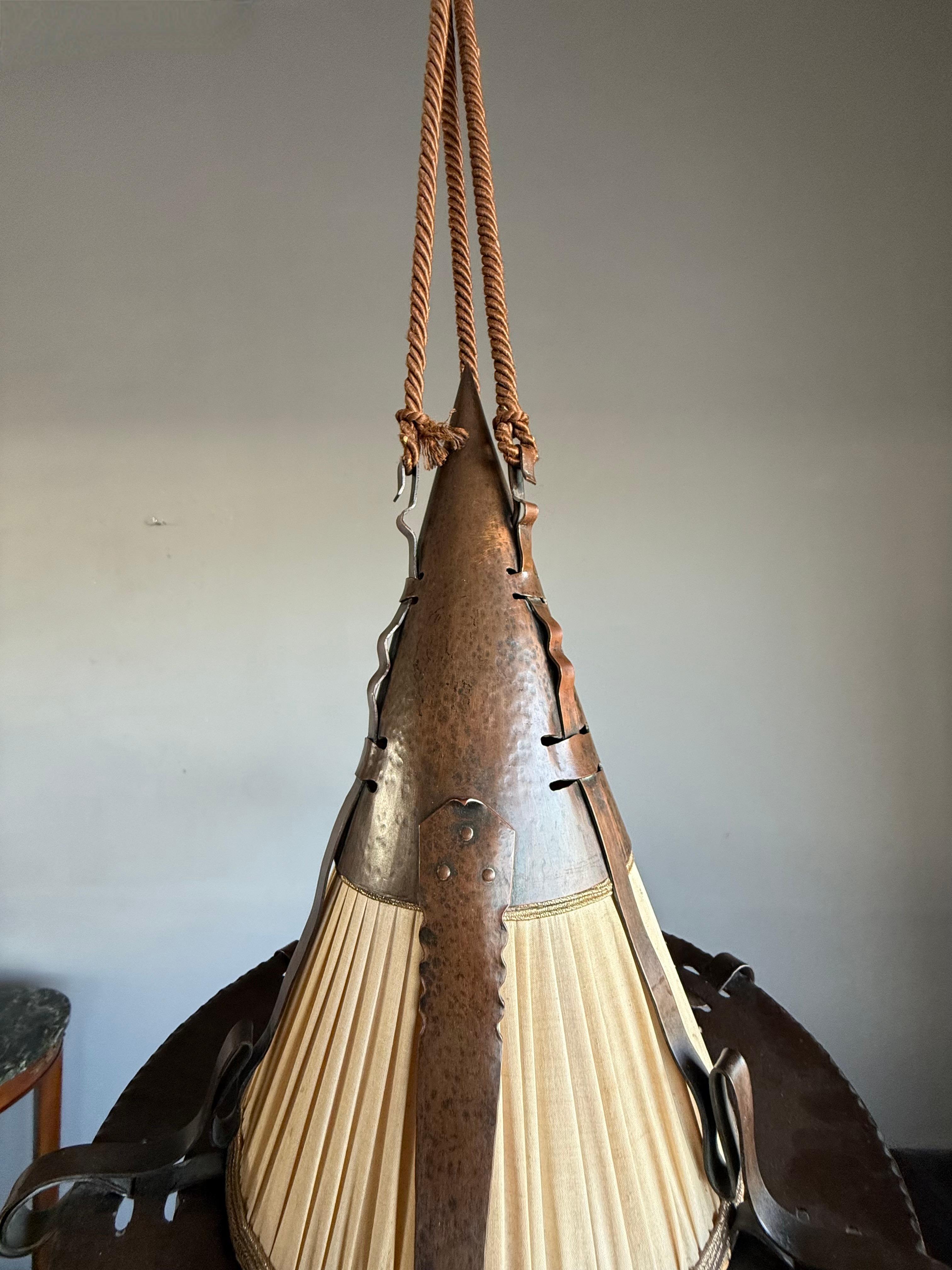 Rare Dutch Arts & Crafts Hand Hammered Copper Hallway Pendant Light Lantern For Sale 3