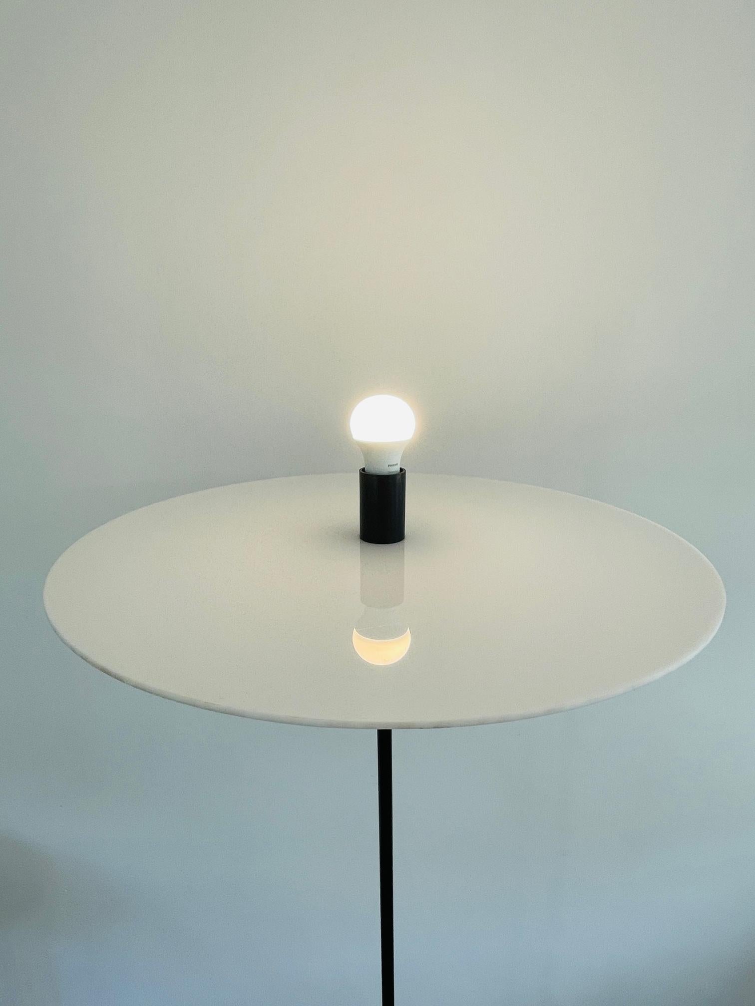 Late 20th Century Rare Dutch Design Floor Lamp 'Disk' by Aldo van den Nieuwelaar for Nila & Nila 