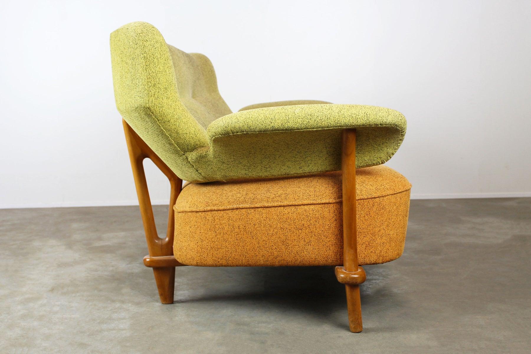 Sehr seltenes Sofamodell in modernem Design aus der Mitte des Jahrhunderts: F109 von Theo Ruth für Artifort, 1950. Hochwertiges niederländisches Design. Das Sofa ist sehr bequem und zeigt die berühmten organischen Linien von Theo Ruth. Der