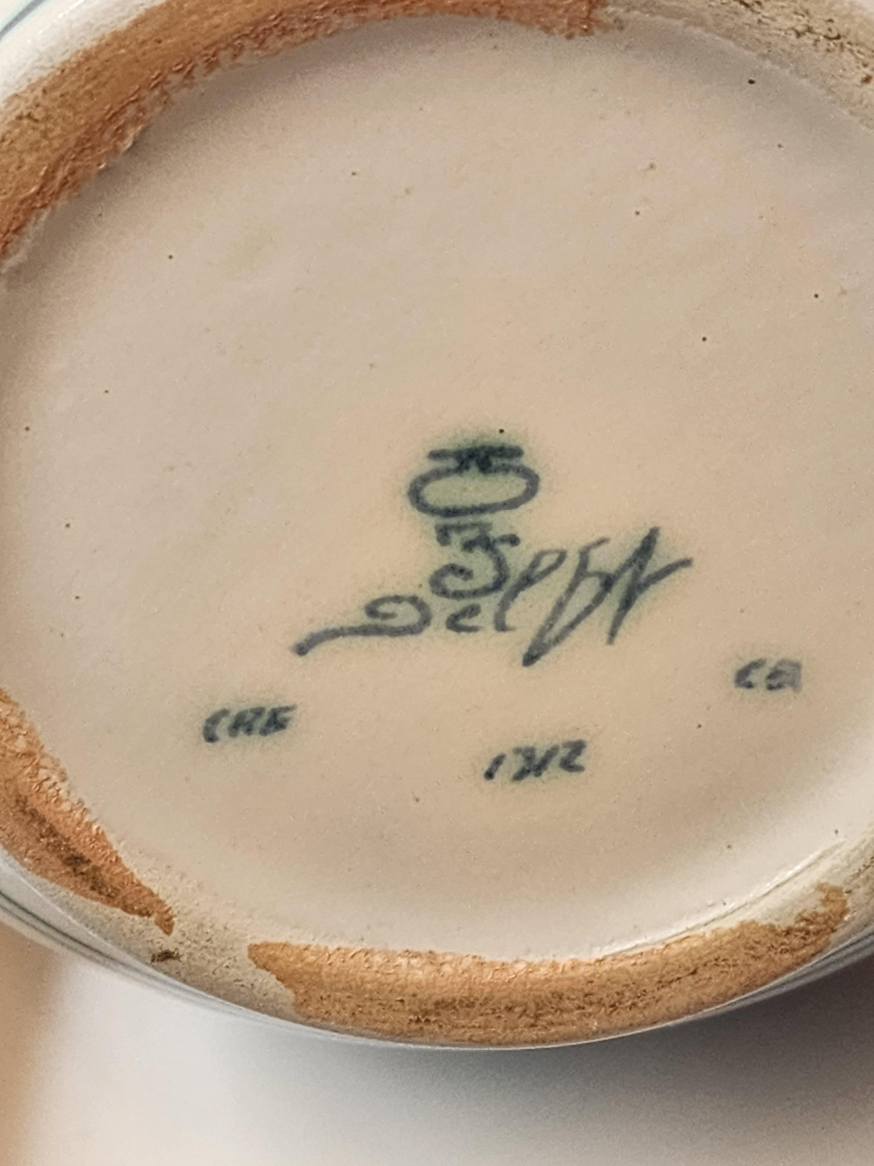 Metà XX secolo Rara bottiglia giapponese dipinta a mano di Royal Delft olandese in bianco e verde - 1968 in vendita
