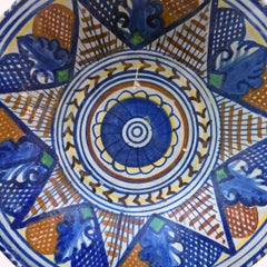 Rare Dutch Majolica Dish with Star Design, Early 17th Century