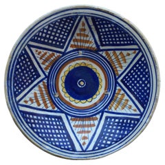 Rare Dutch Majolica Plate with Star Design, Second Half 16th Century