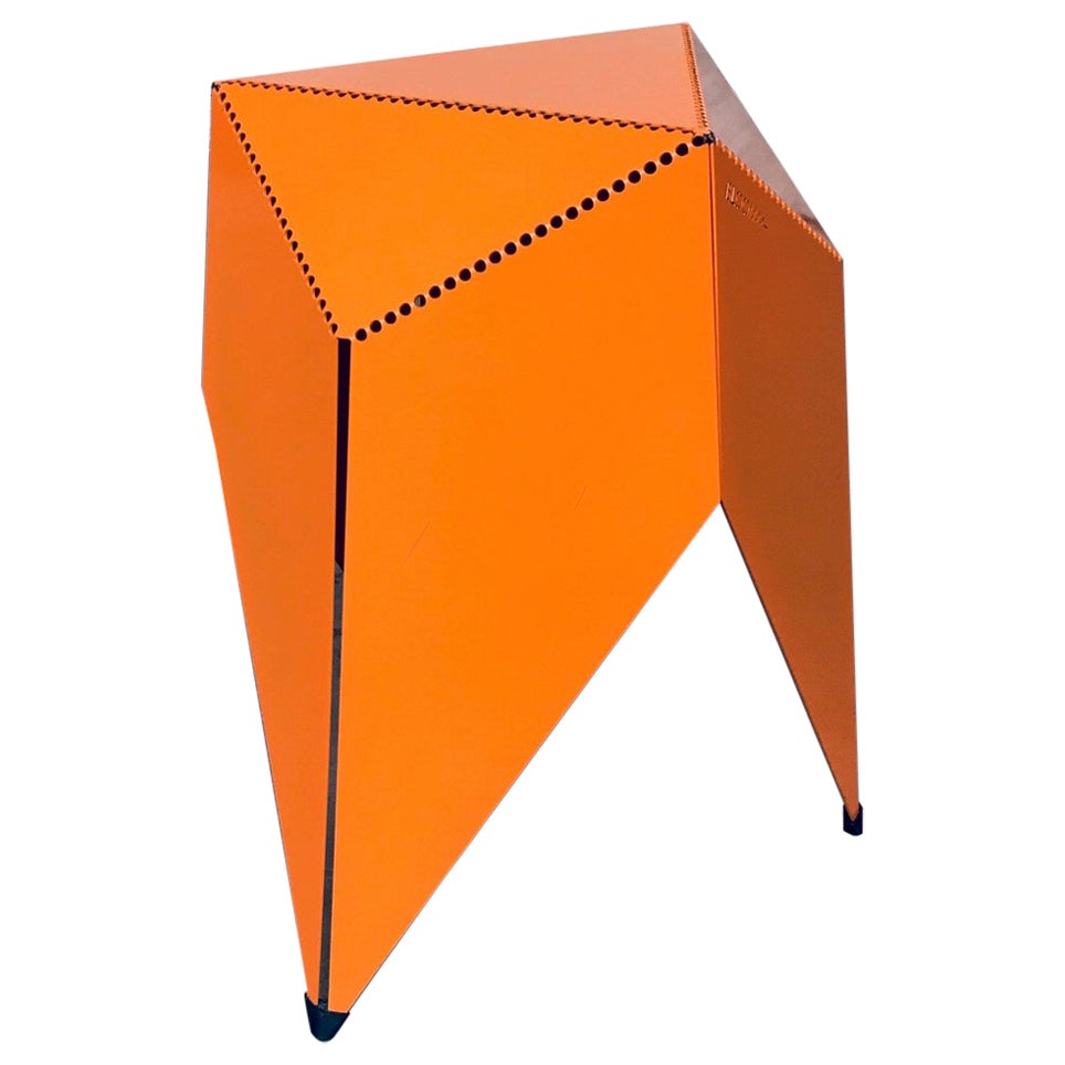 Raro proyecto de diseño escolar holandés "BLOOMM" Mesa auxiliar de origami en venta