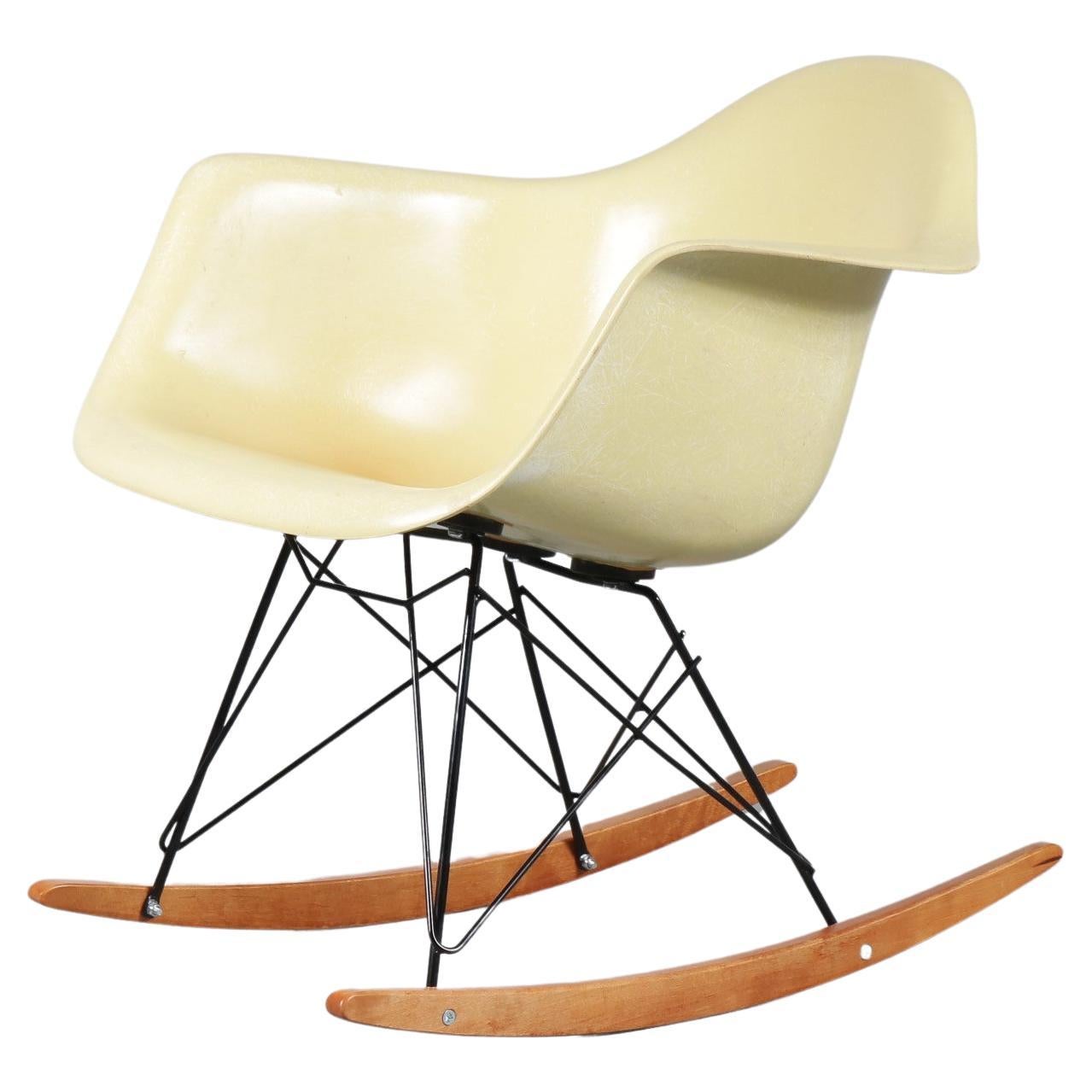 Rare Eames Zenith Rocking Chair for Herman Miller, USA 1950 For Sale