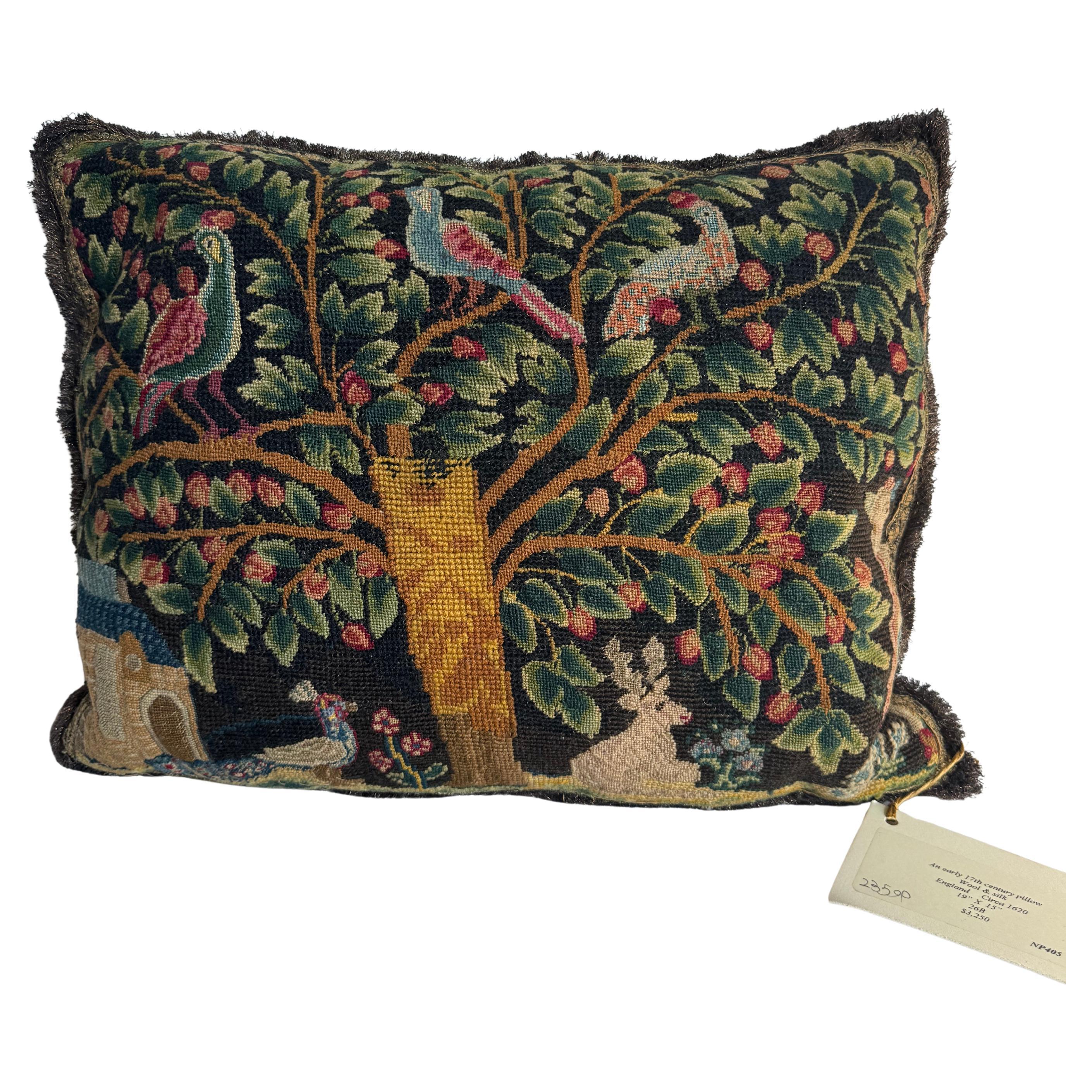 Seltenes Fragment eines englischen Wandteppichs aus Seide und Wolle aus dem frühen 17. Jahrhundert Dekorativer Wandteppich