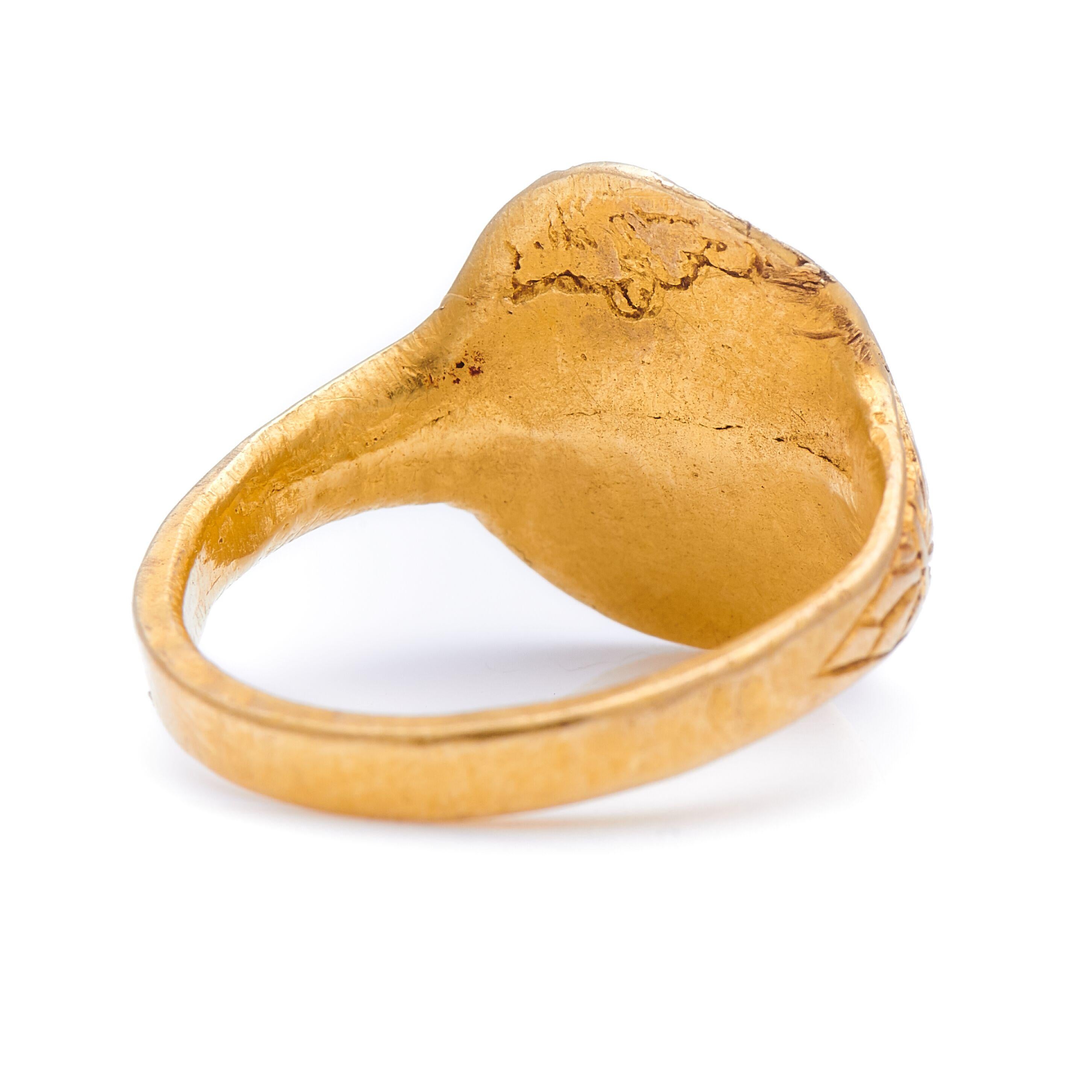 Rare, Early, 17th Century Gold, Signet Ring In Good Condition In Rochford, Essex