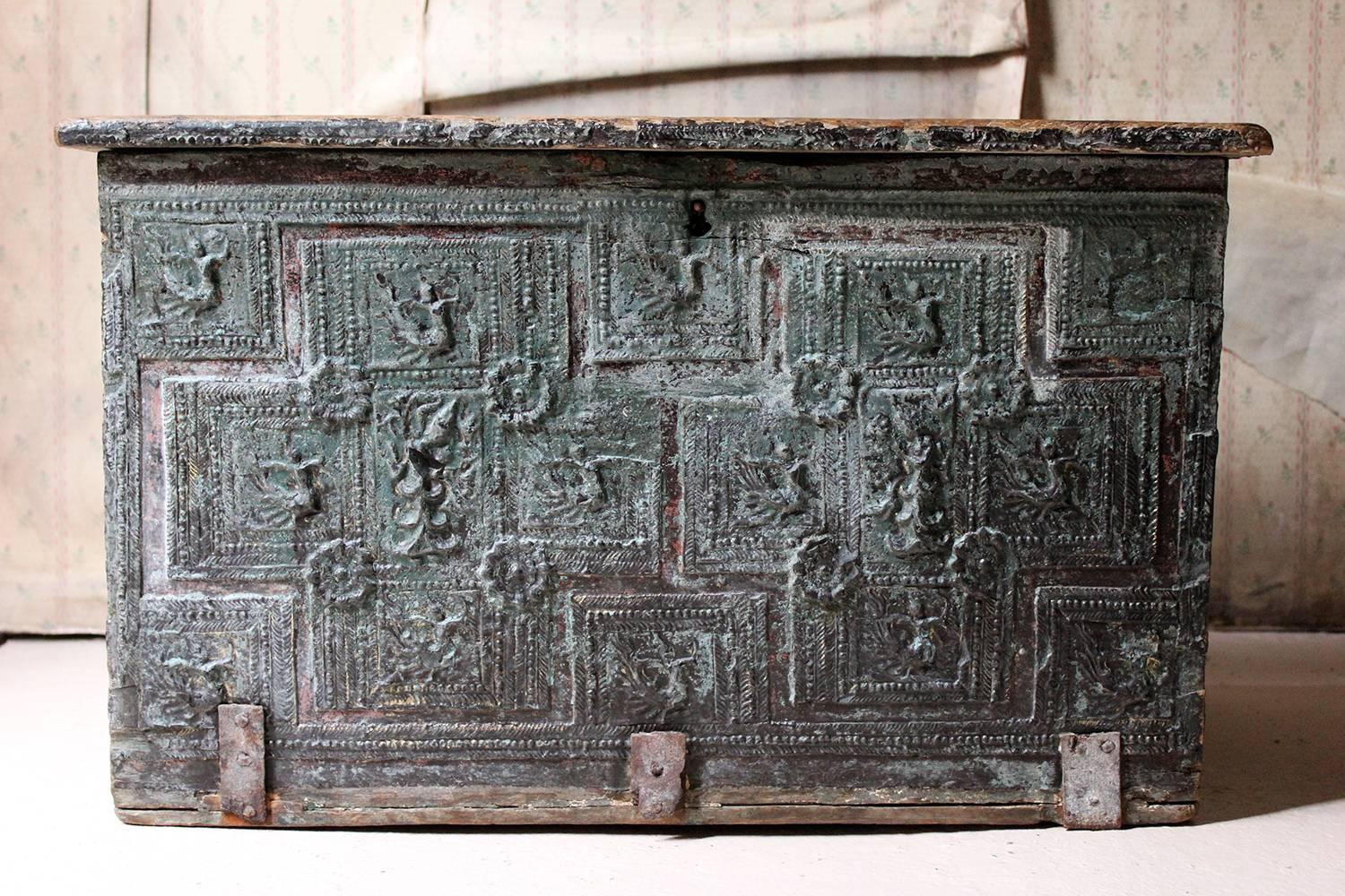 Rare Early 17th Century Iberian Painted and Gilt Decorated Chest, circa 1620 3