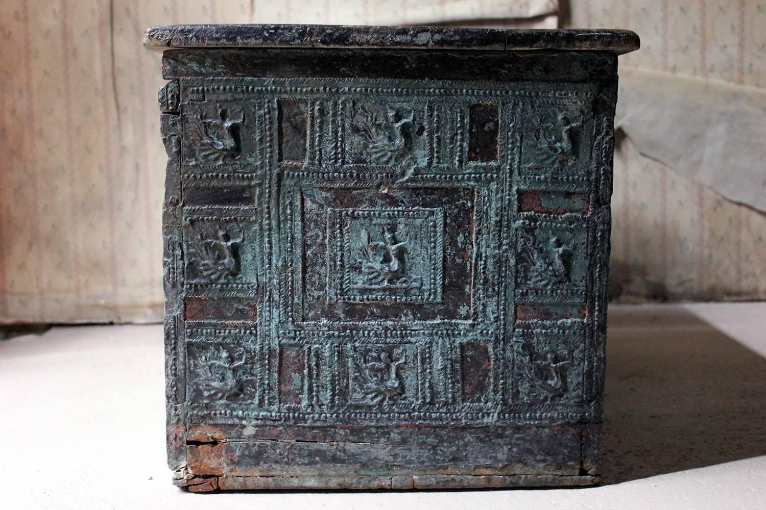Rare Early 17th Century Iberian Painted and Gilt Decorated Chest, circa 1620 4