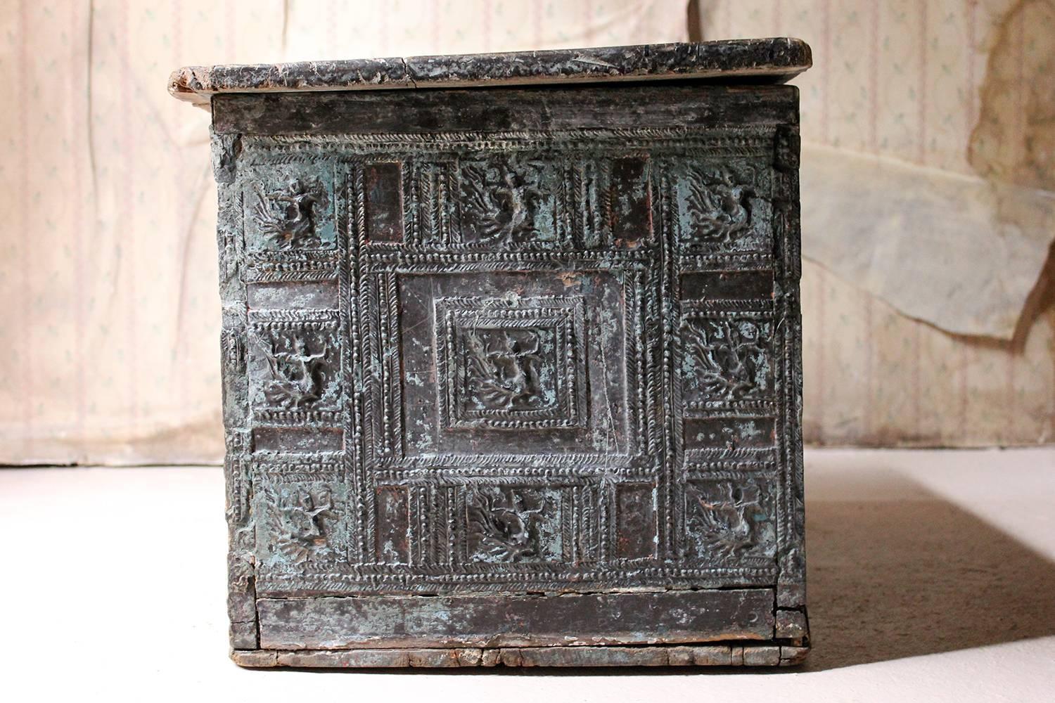 Rare Early 17th Century Iberian Painted and Gilt Decorated Chest, circa 1620 8