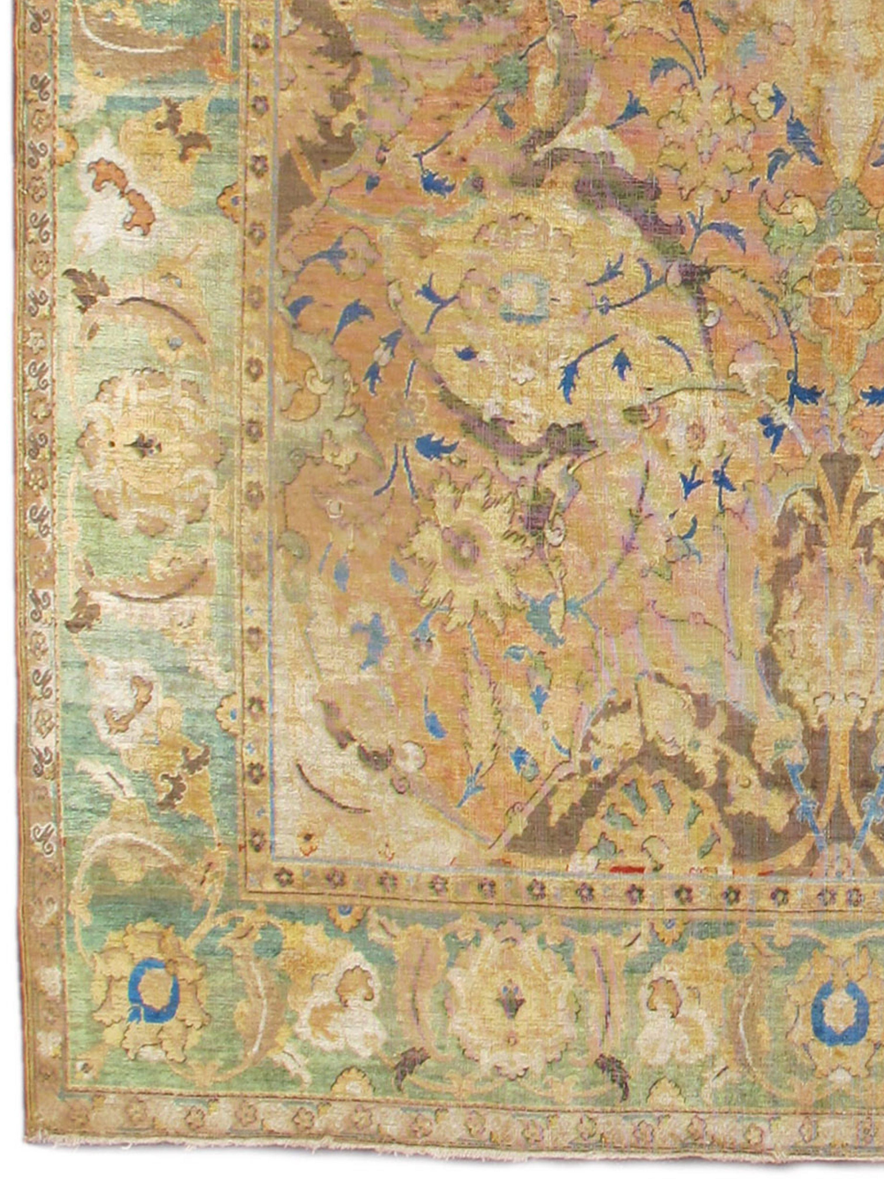 Persiano Raro tappeto Isfahan Polonaise dell'inizio del XVII secolo con filettatura in seta e metallo in vendita
