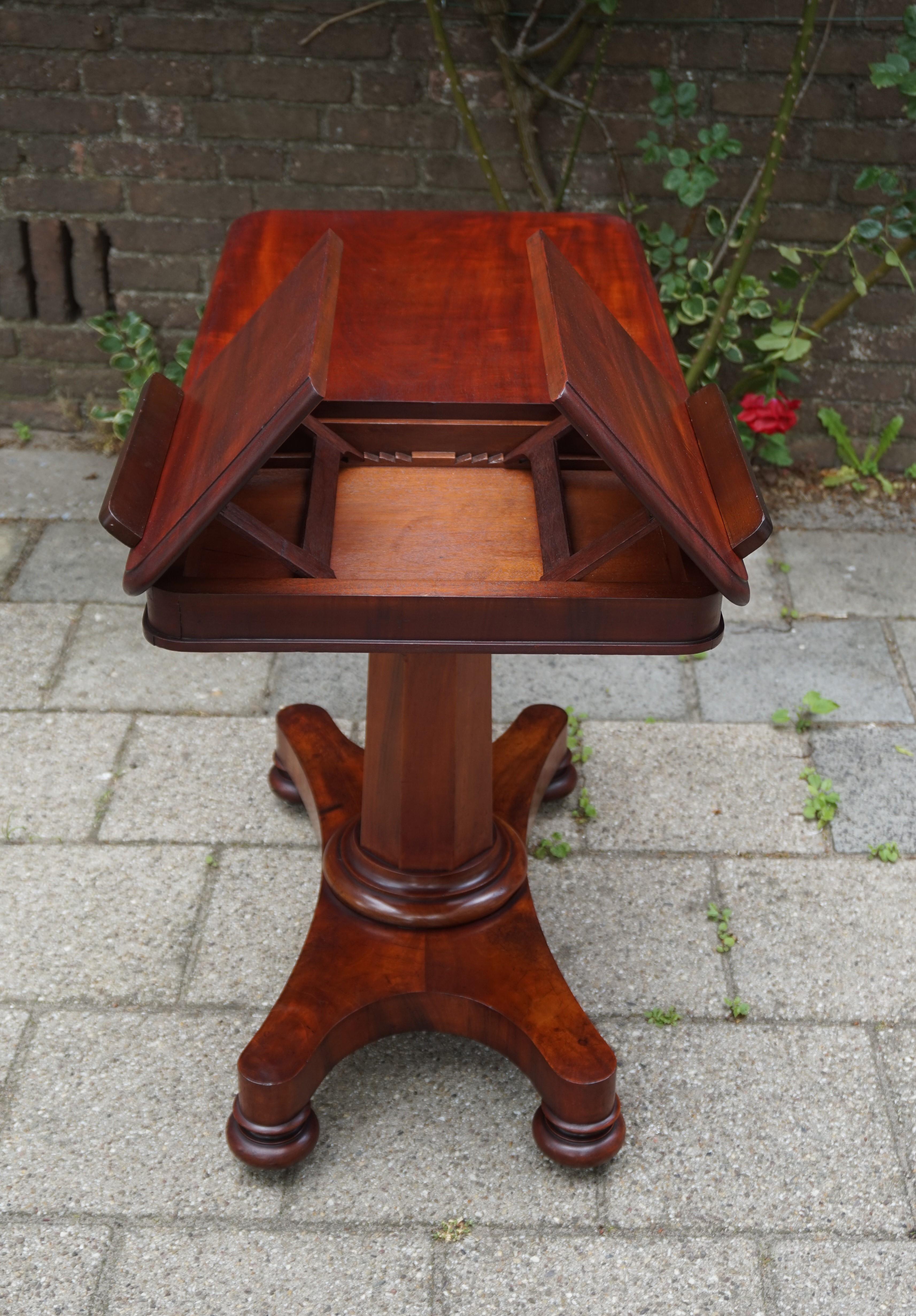 Rare Early 1800s Multi Adjustable Mahogany Georgian Reading Table or Side Table In Excellent Condition In Lisse, NL