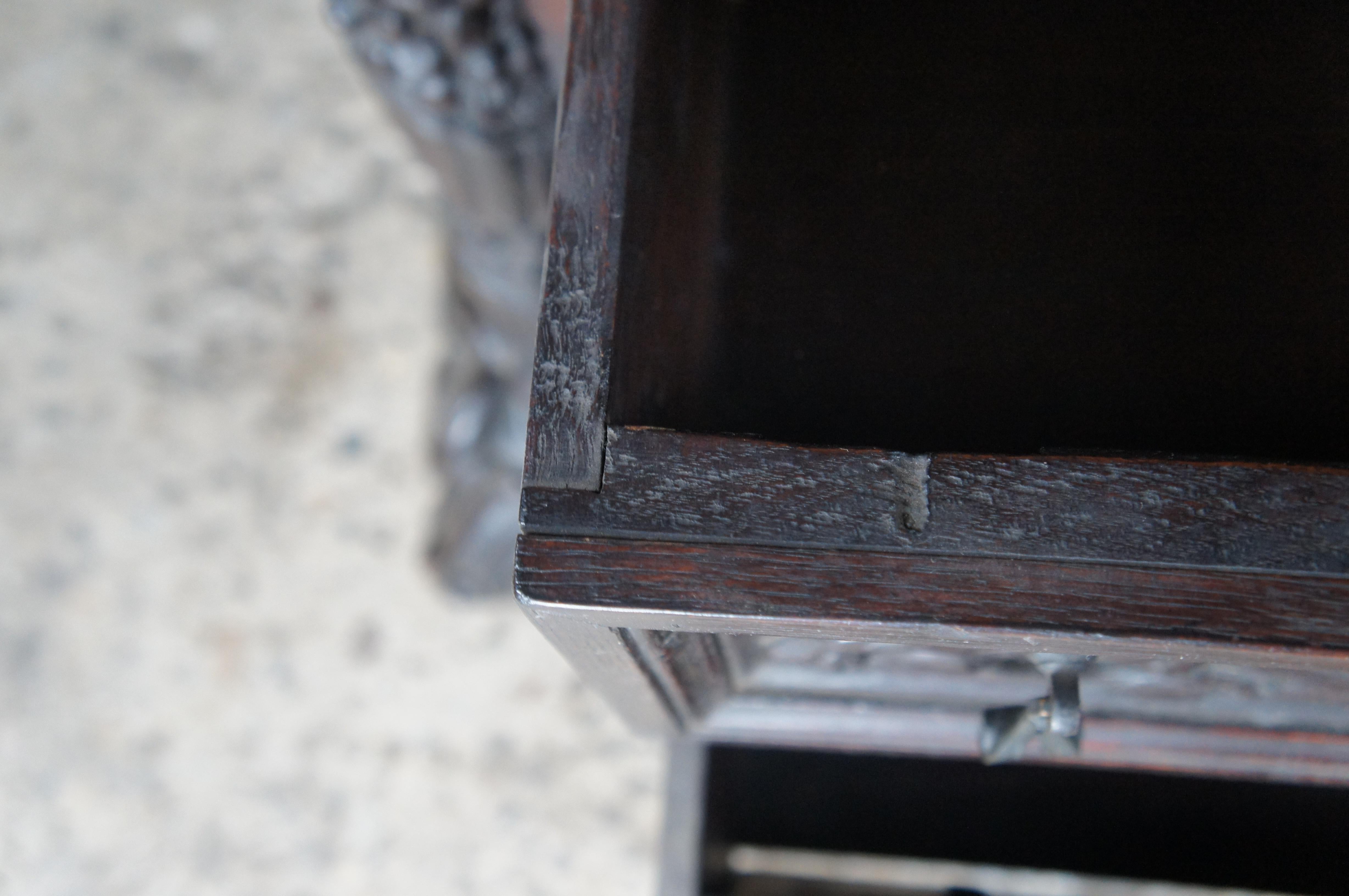 Rare Early 18th Century English Carved Oak Hugh Castle Cabinet Chest Bookcase For Sale 4