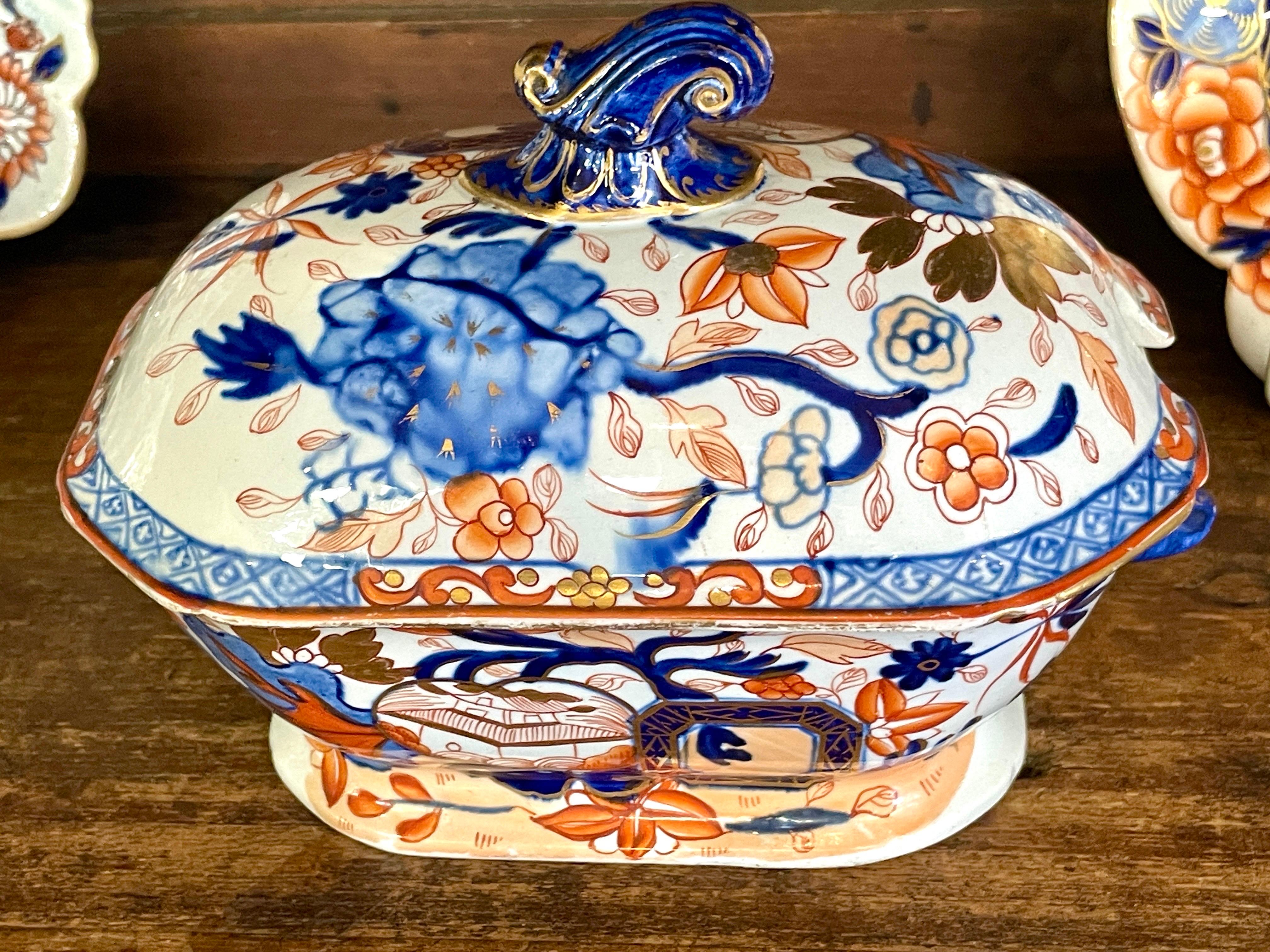 Seltene englische Mason's Ironstone „Oyster-Muster“ Imari-Soßenterrine aus dem frühen 19. Jahrhundert im Zustand „Gut“ im Angebot in CHARLESTON, SC