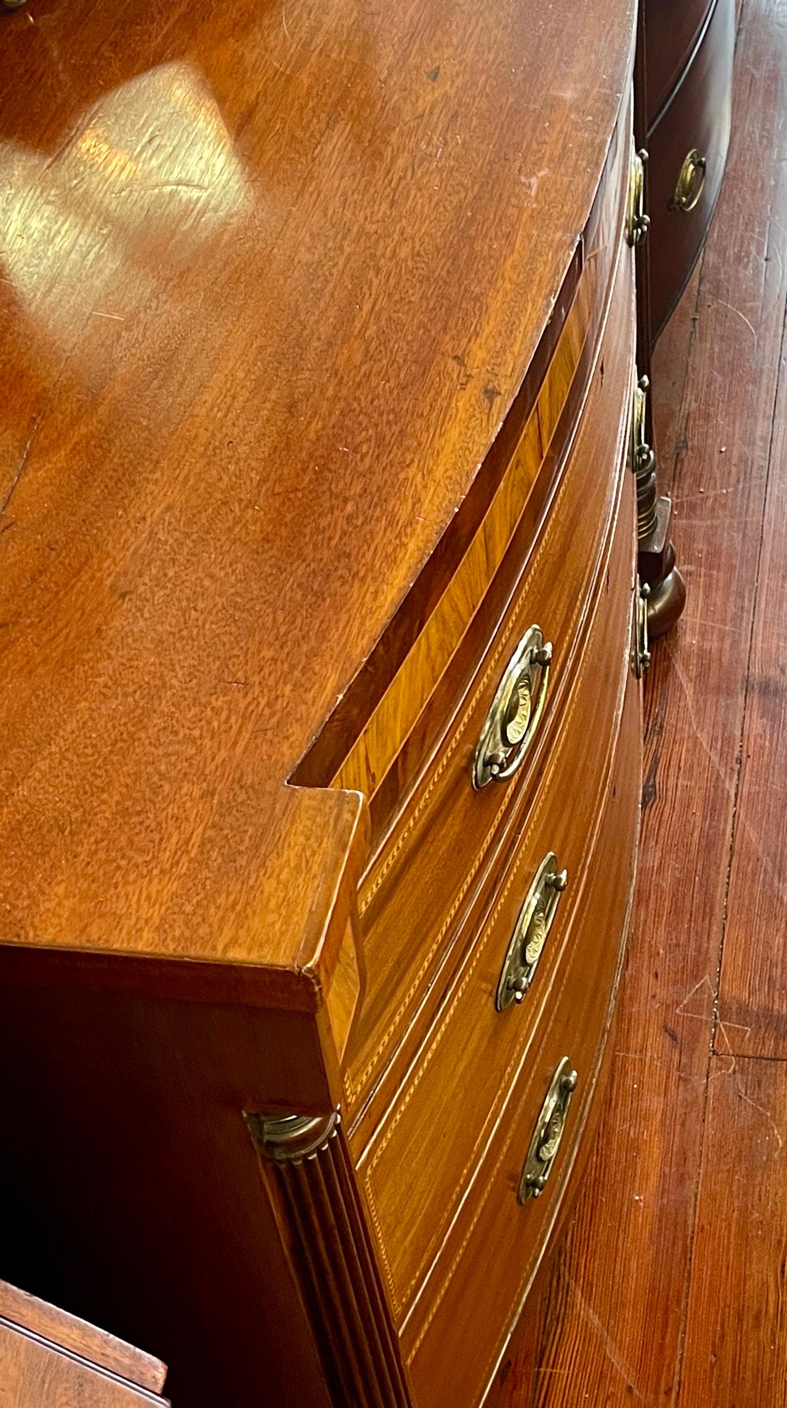 Rare early 19th century American Late Empire inlaid mahogany Bowfront Chest For Sale 3