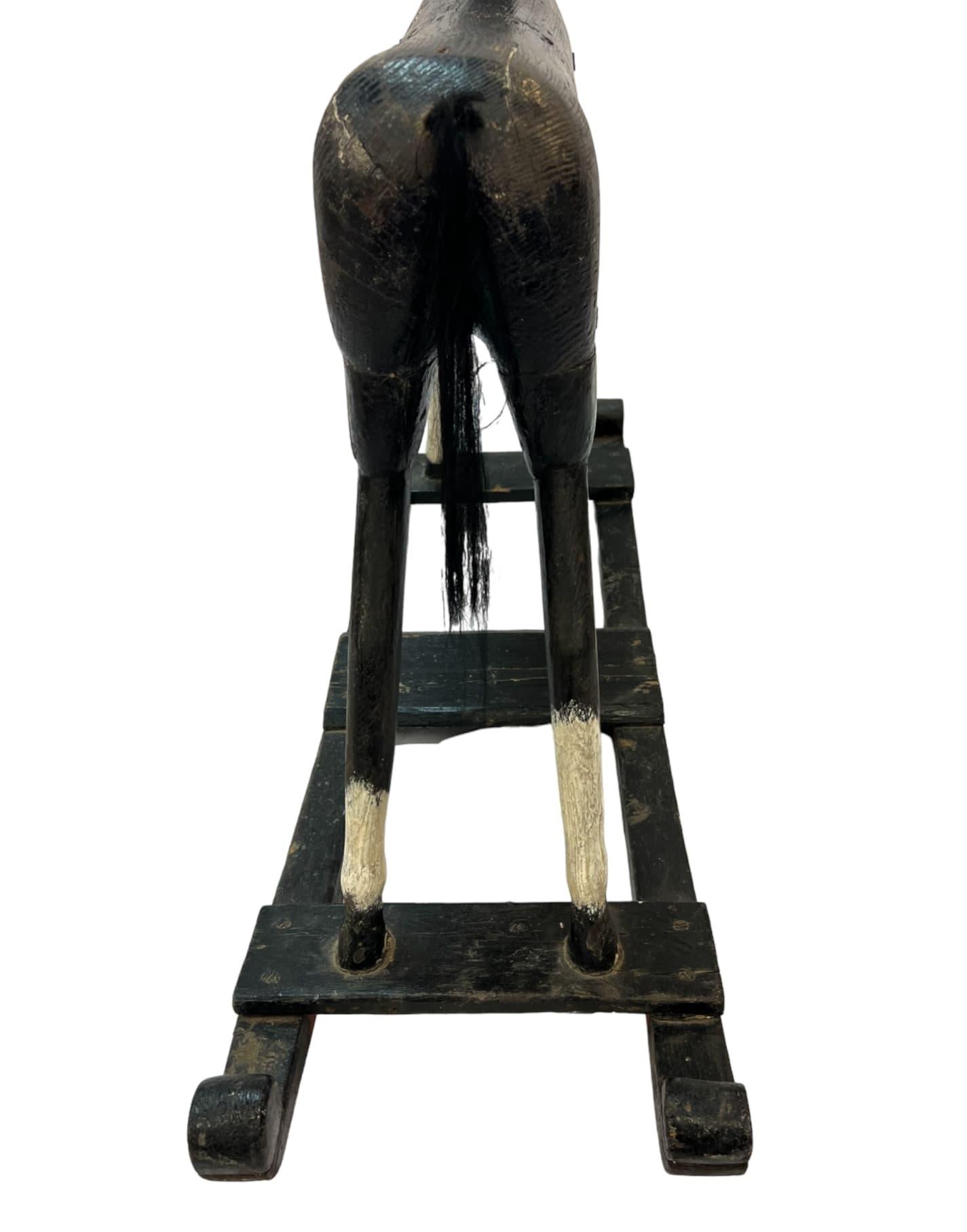 Rare cheval à bascule d'art populaire du début du 19e siècle - Authenticité et ancienneté en vente 7