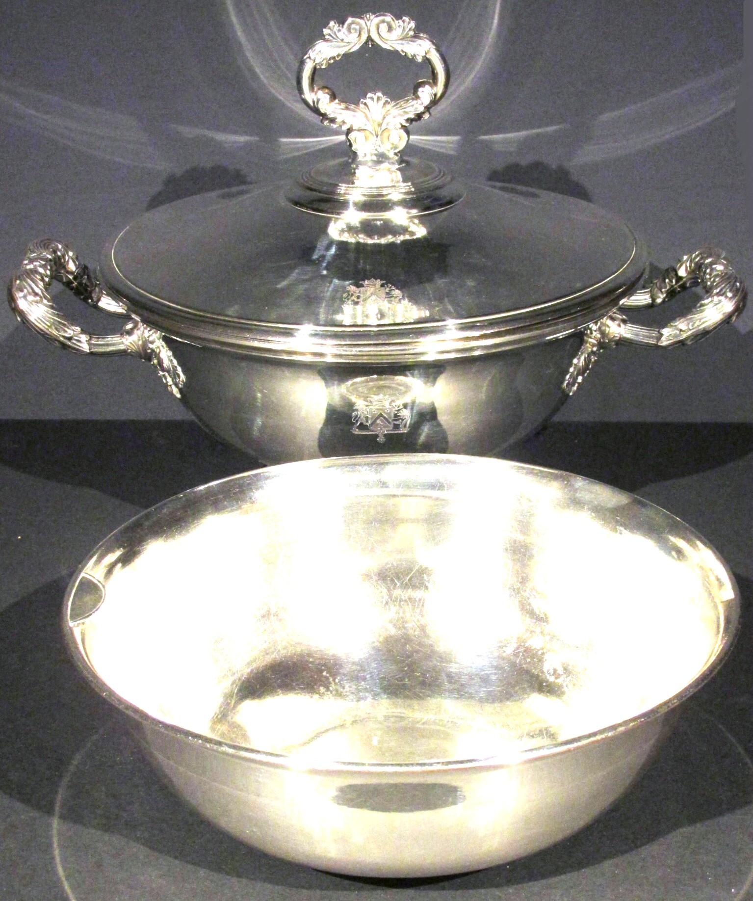 A Rare Early 19th Century Silver Plated Lidded Tureen, France, Circa 1830 In Good Condition For Sale In Ottawa, Ontario