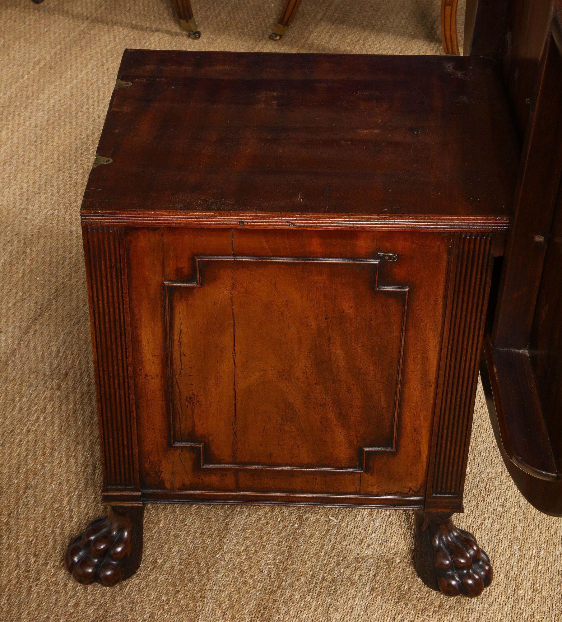 Woodwork Rare Early 19th century Regency Dining Table For Sale