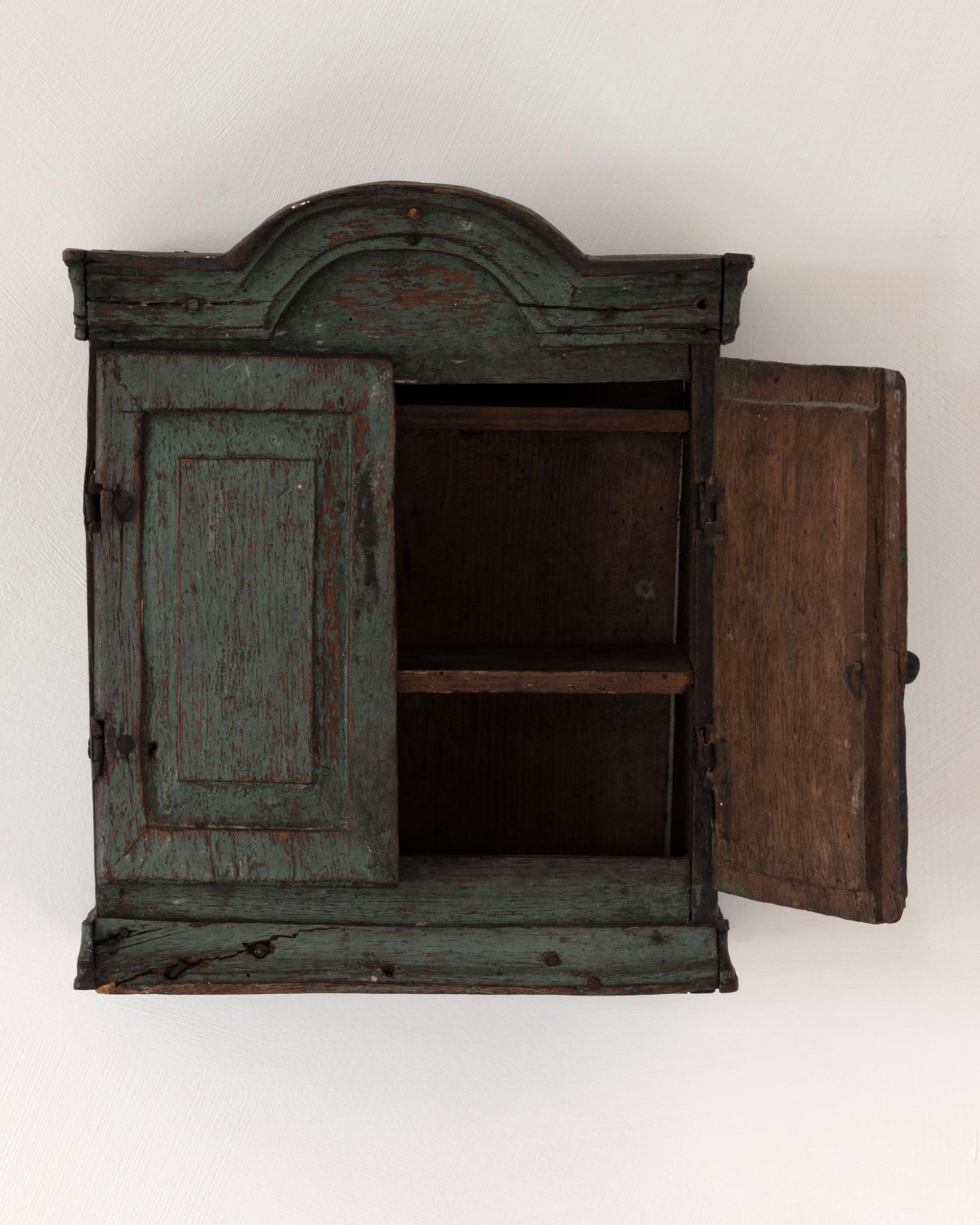 Hand-Crafted Rare Early 19th Century Swedish Provincial Wall Cupboard For Sale