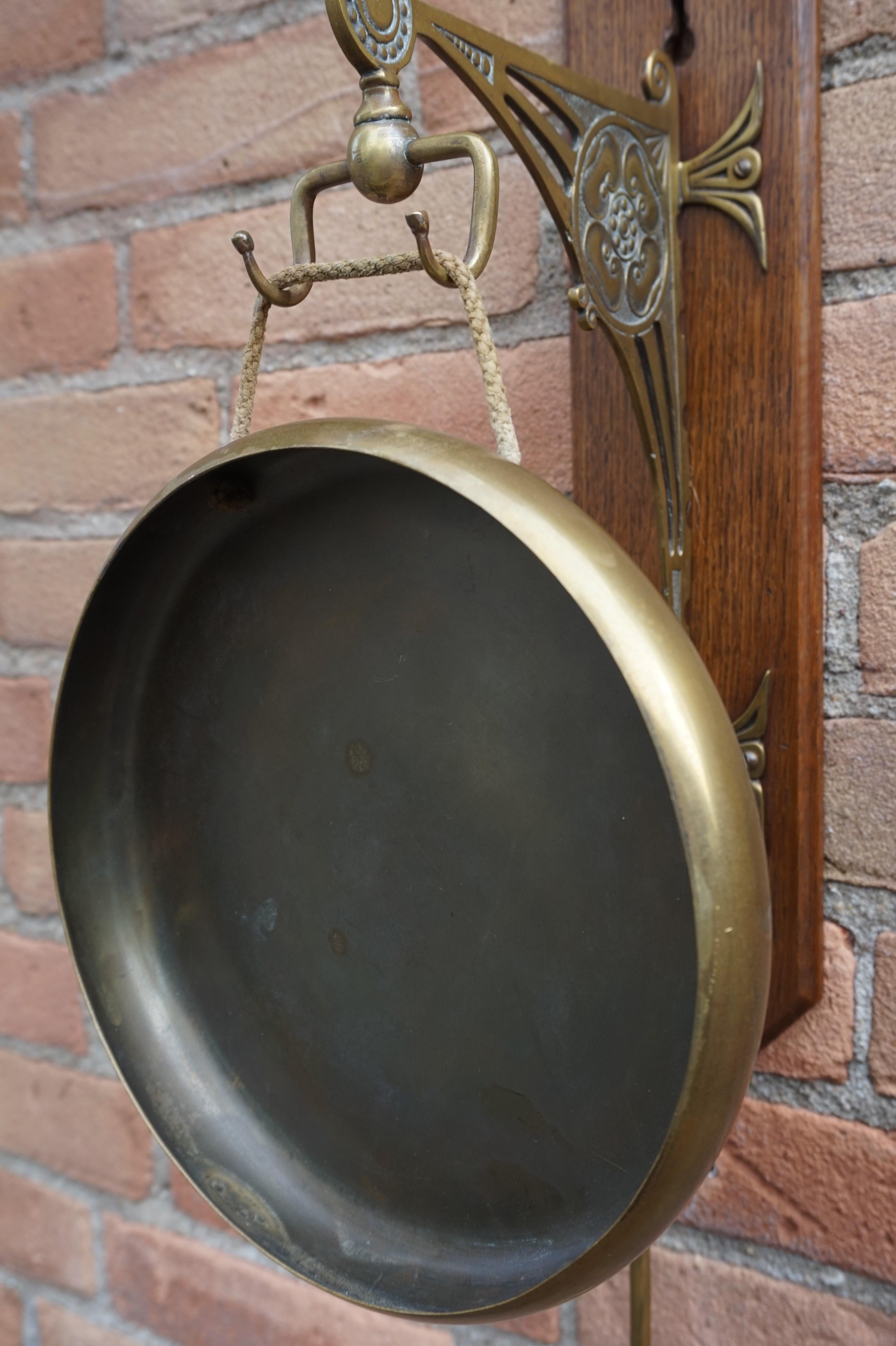 Rare Early 20th Century Brass & Oak Arts & Crafts House Gong for Wall Mounting 7