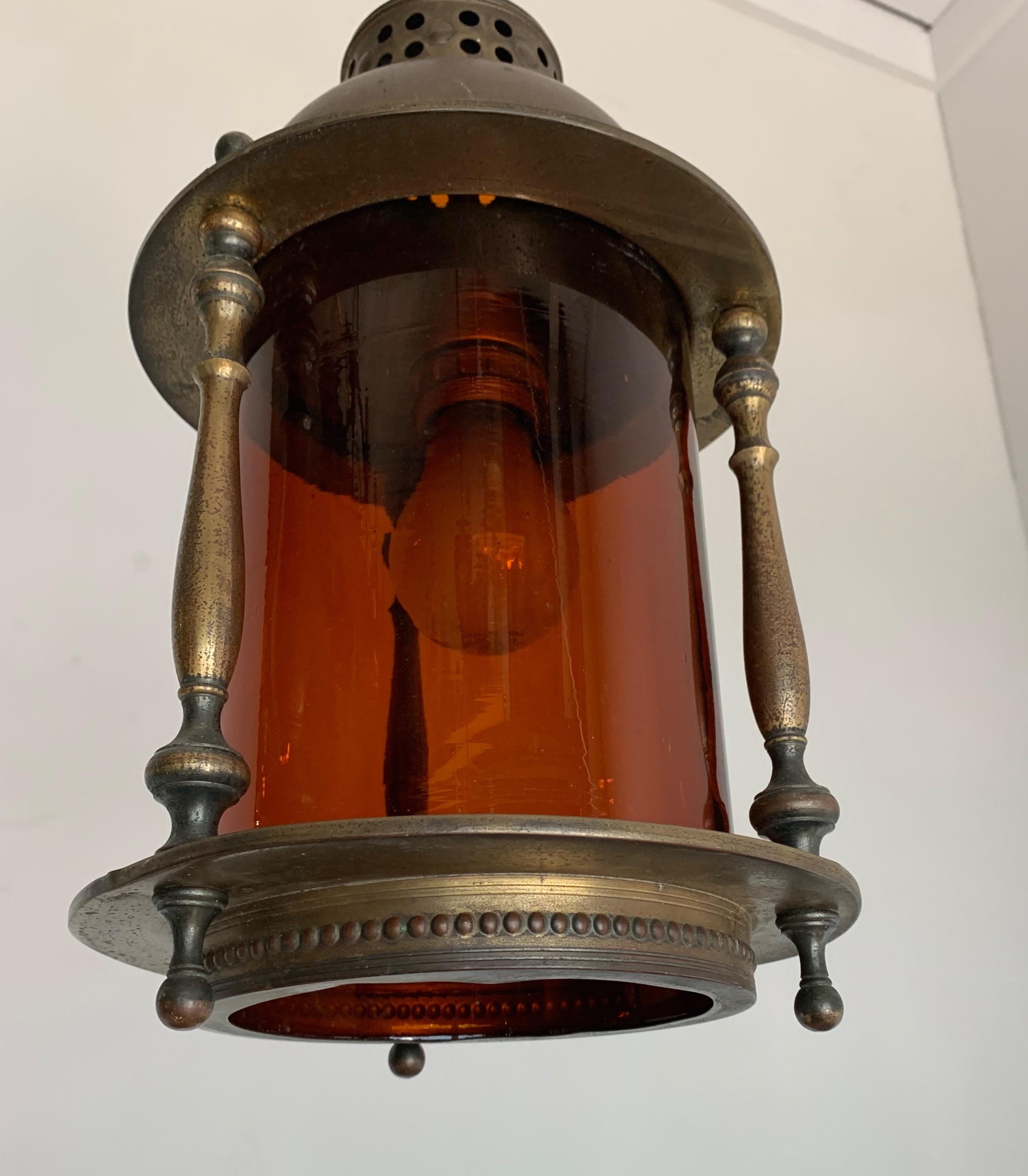 Rare Early 20th Century Brass & Orange Glass Ships Model Lantern Pendant Light In Good Condition For Sale In Lisse, NL