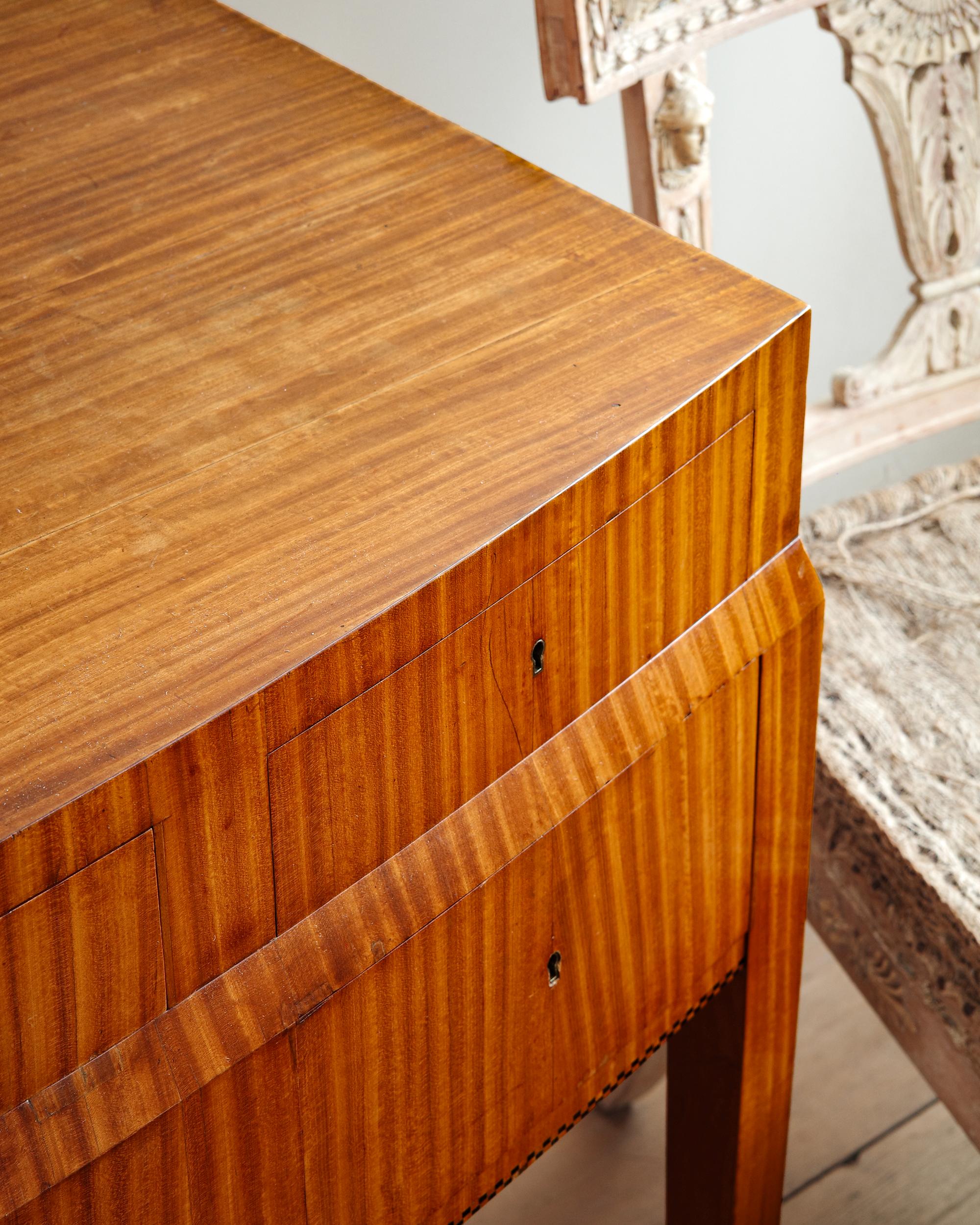 Rare early 20th Century Danish Console Table by Johan Rohde In Good Condition For Sale In Allerum, SE