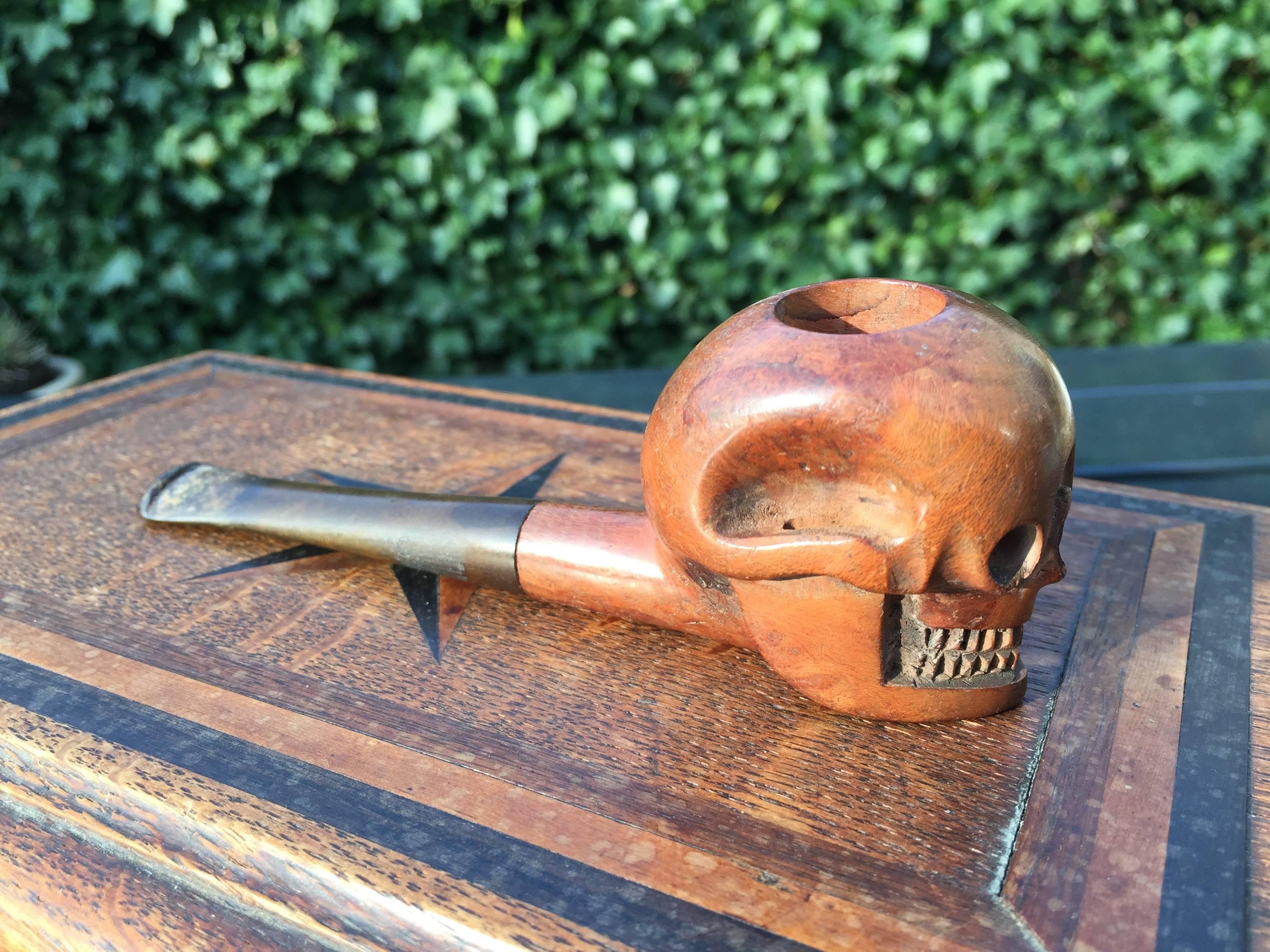 Rare Early 20th Century Hand-Carved and Handcrafted Burl Walnut Human Skull Pipe 6