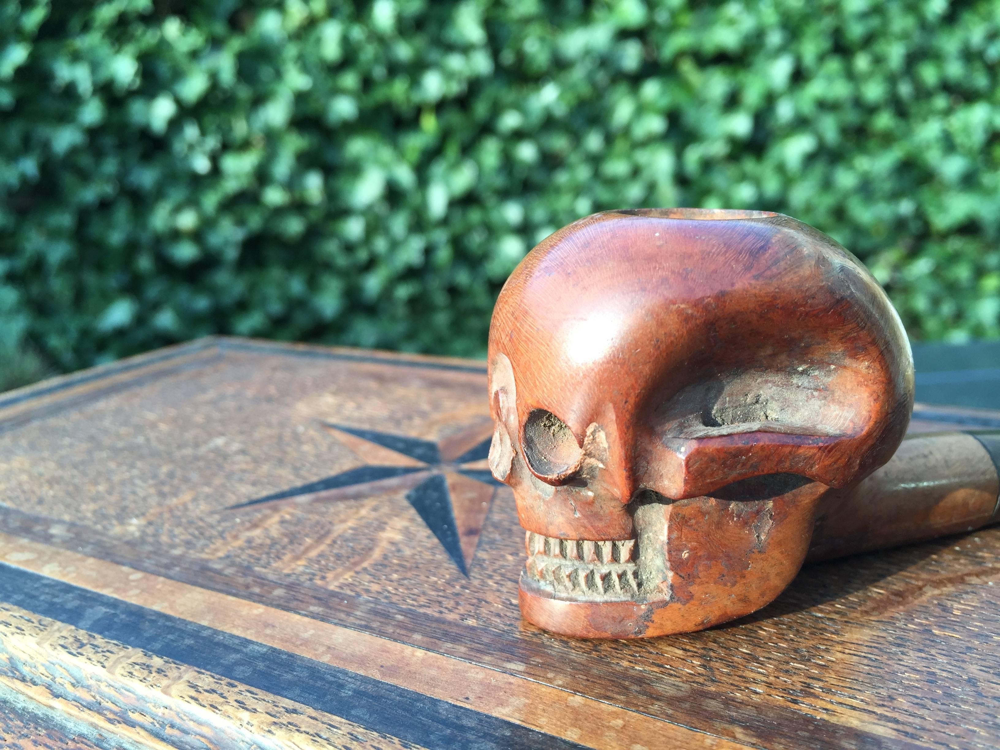 Rare Early 20th Century Hand-Carved and Handcrafted Burl Walnut Human Skull Pipe 9