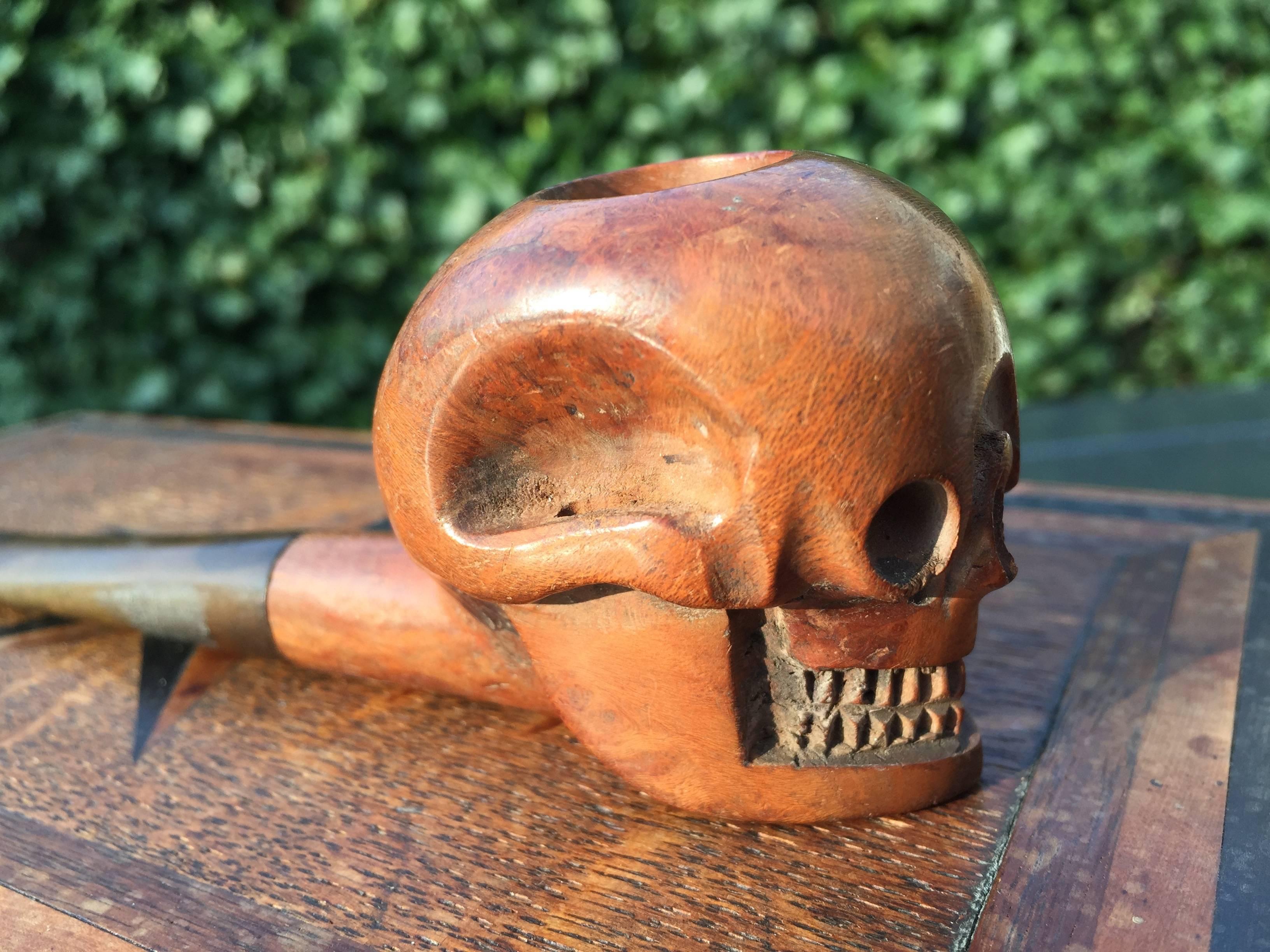 Rare Early 20th Century Hand-Carved and Handcrafted Burl Walnut Human Skull Pipe 12