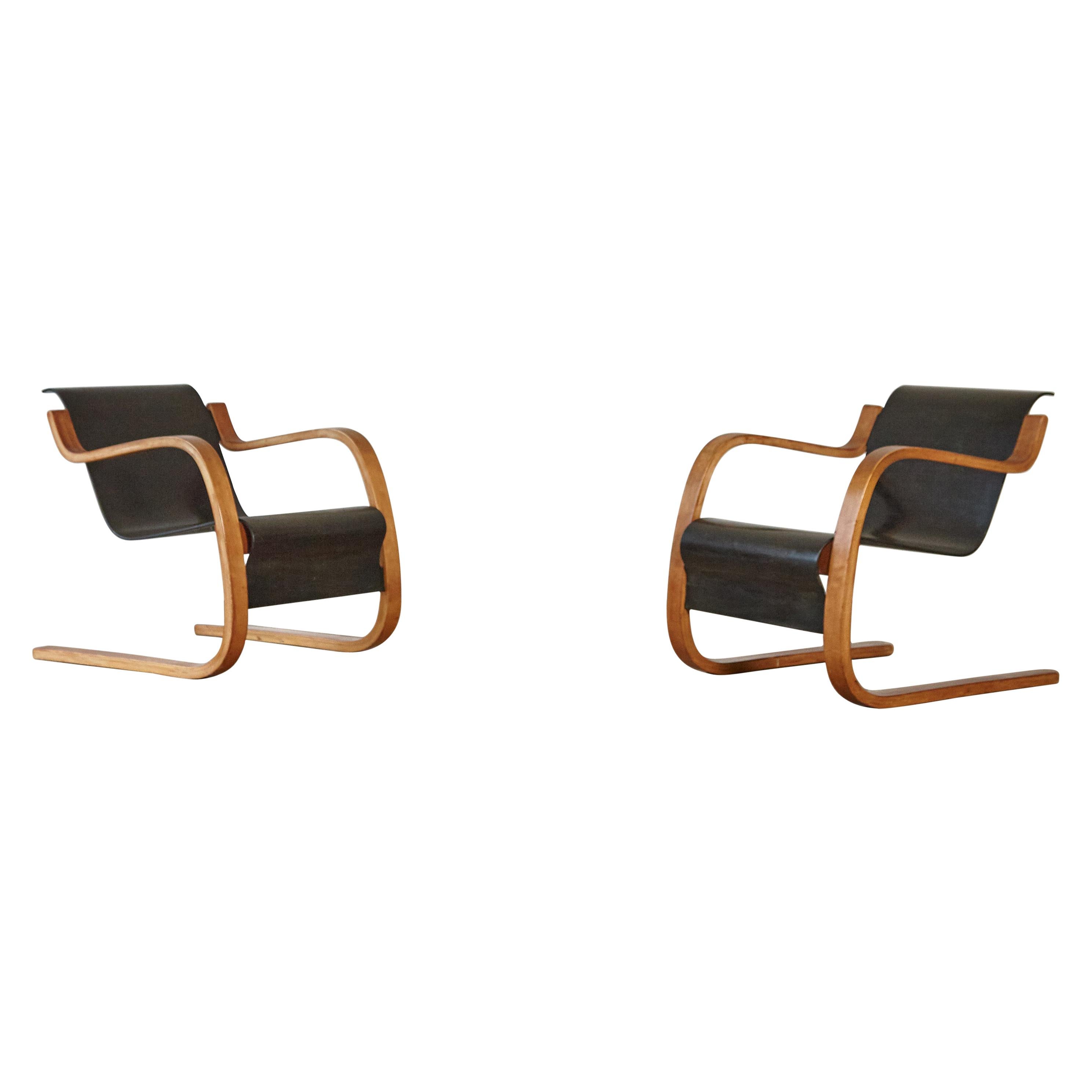 Rare, Early Alvar Aalto Model 31/42 Cantilevered Armchairs, Finland, 1930s
