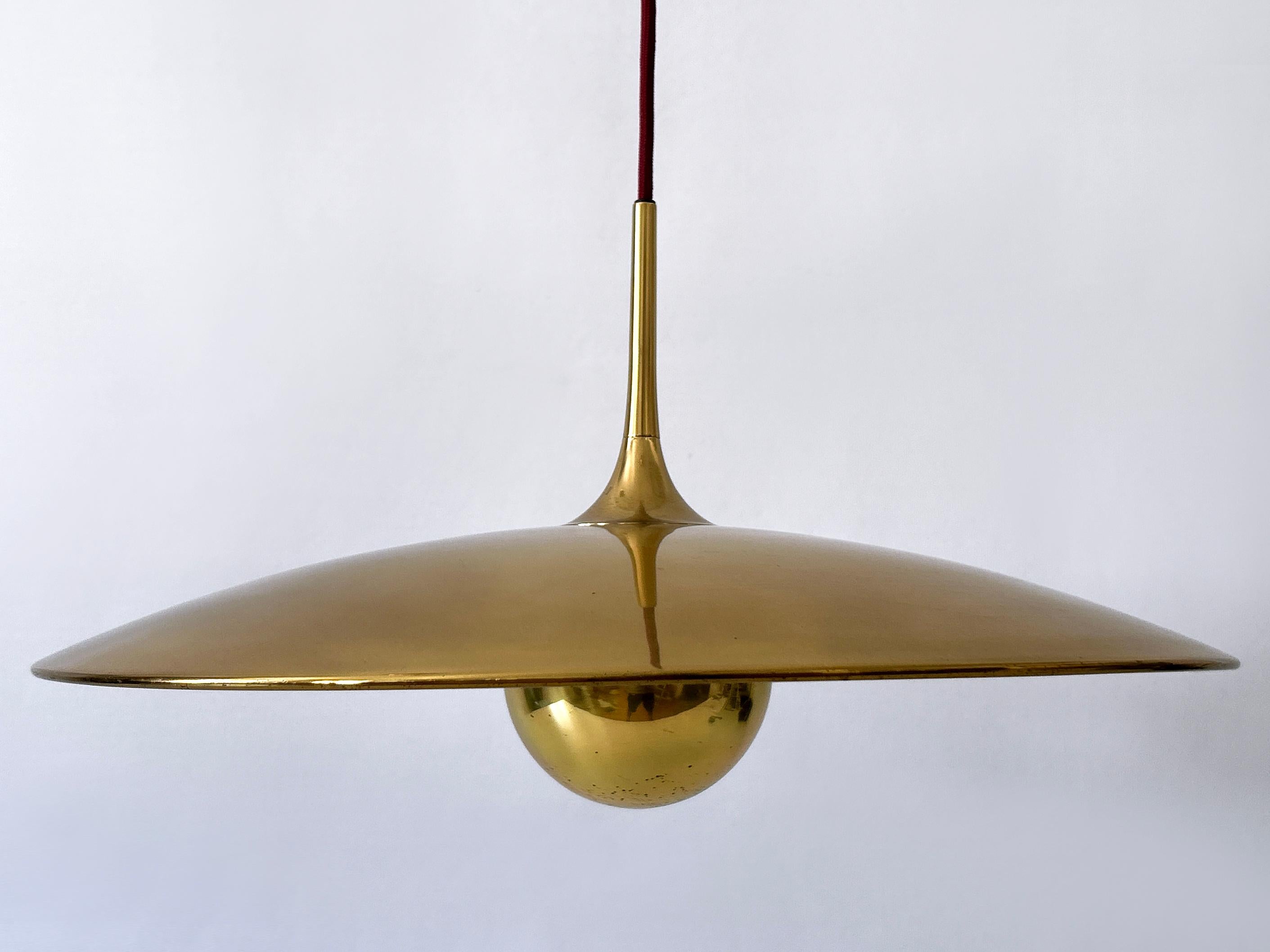 Rare lampe suspendue à contrepoids en laiton 'Onos 55' par Florian Schulz 1960s en vente 6