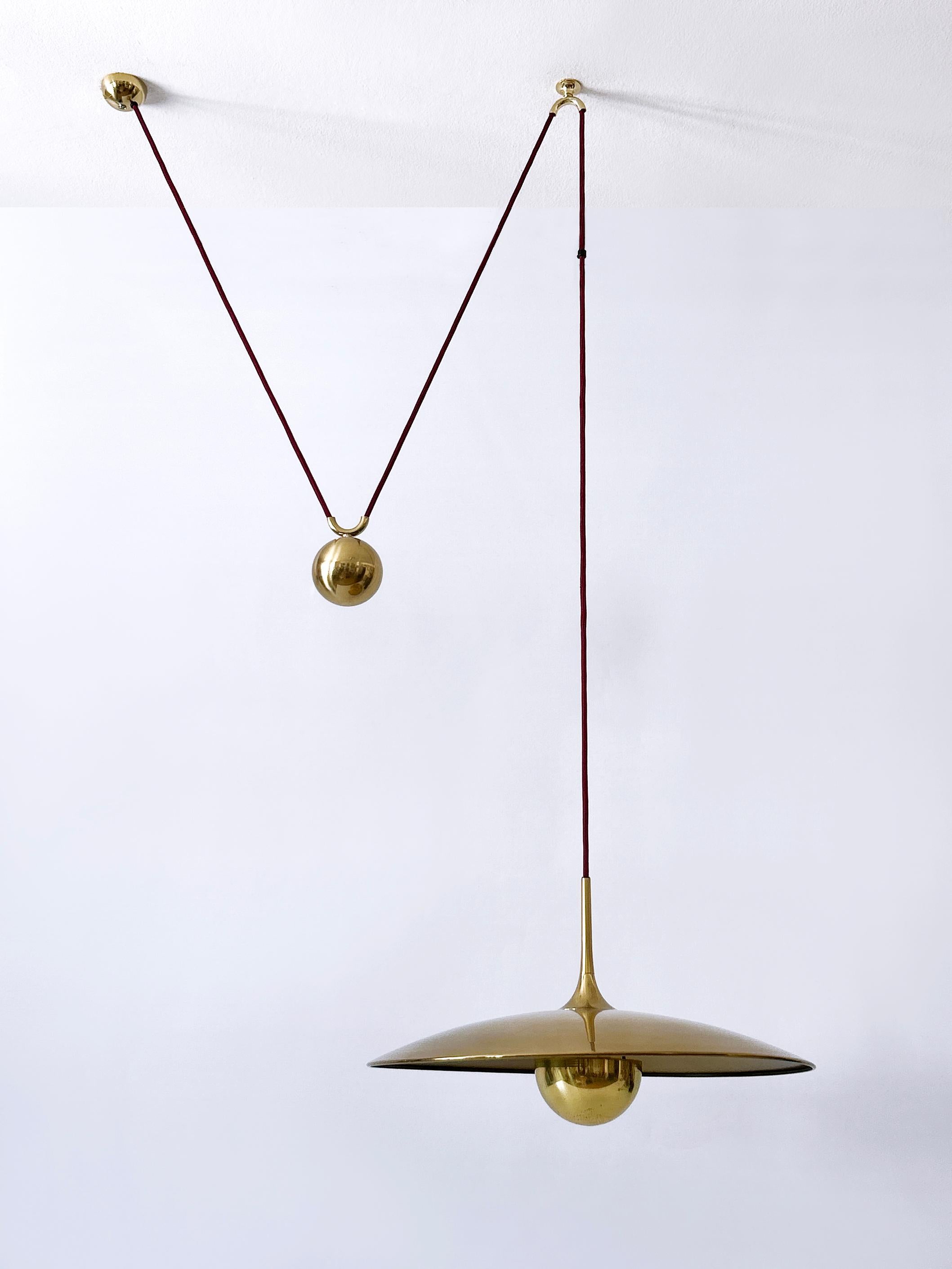 Mid-Century Modern Rare lampe suspendue à contrepoids en laiton 'Onos 55' par Florian Schulz 1960s en vente