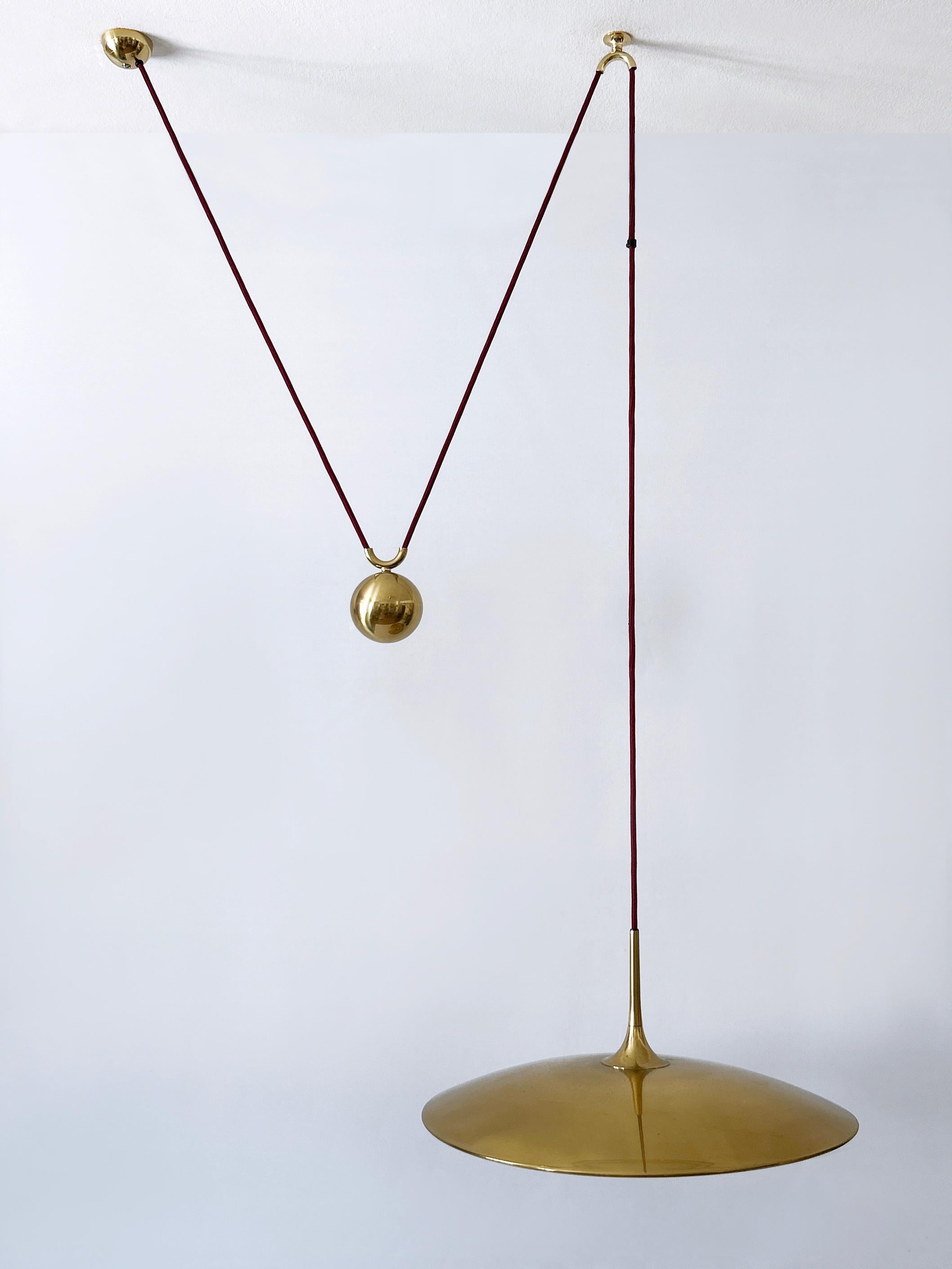 Poli Rare lampe suspendue à contrepoids en laiton 'Onos 55' par Florian Schulz 1960s en vente