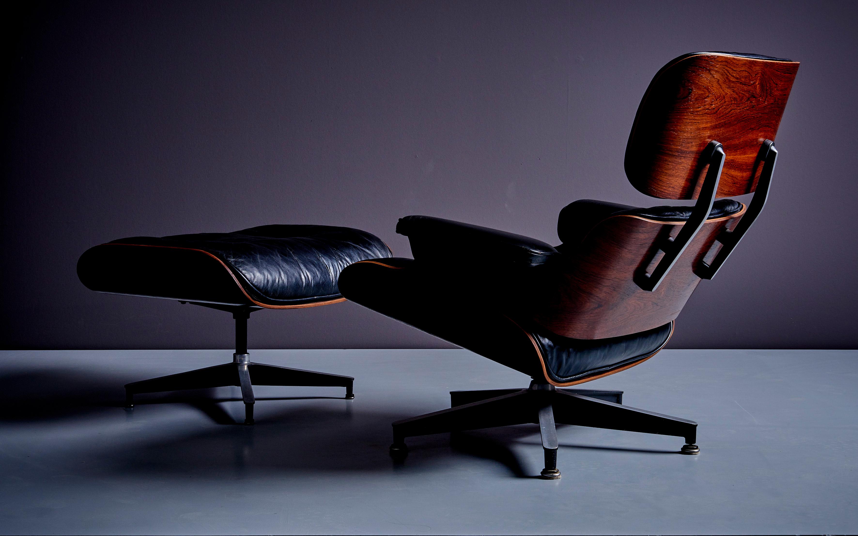 Rare early Charles & Ray Eames Lounge Chair 670 & 671 in outstanding rosewood 1