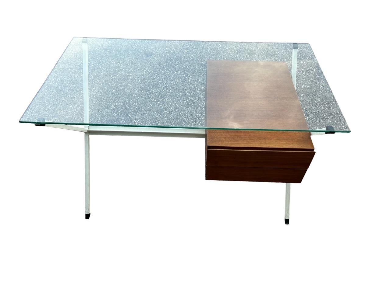 Metallo Rara scrivania N80 di Franco Albini in vendita