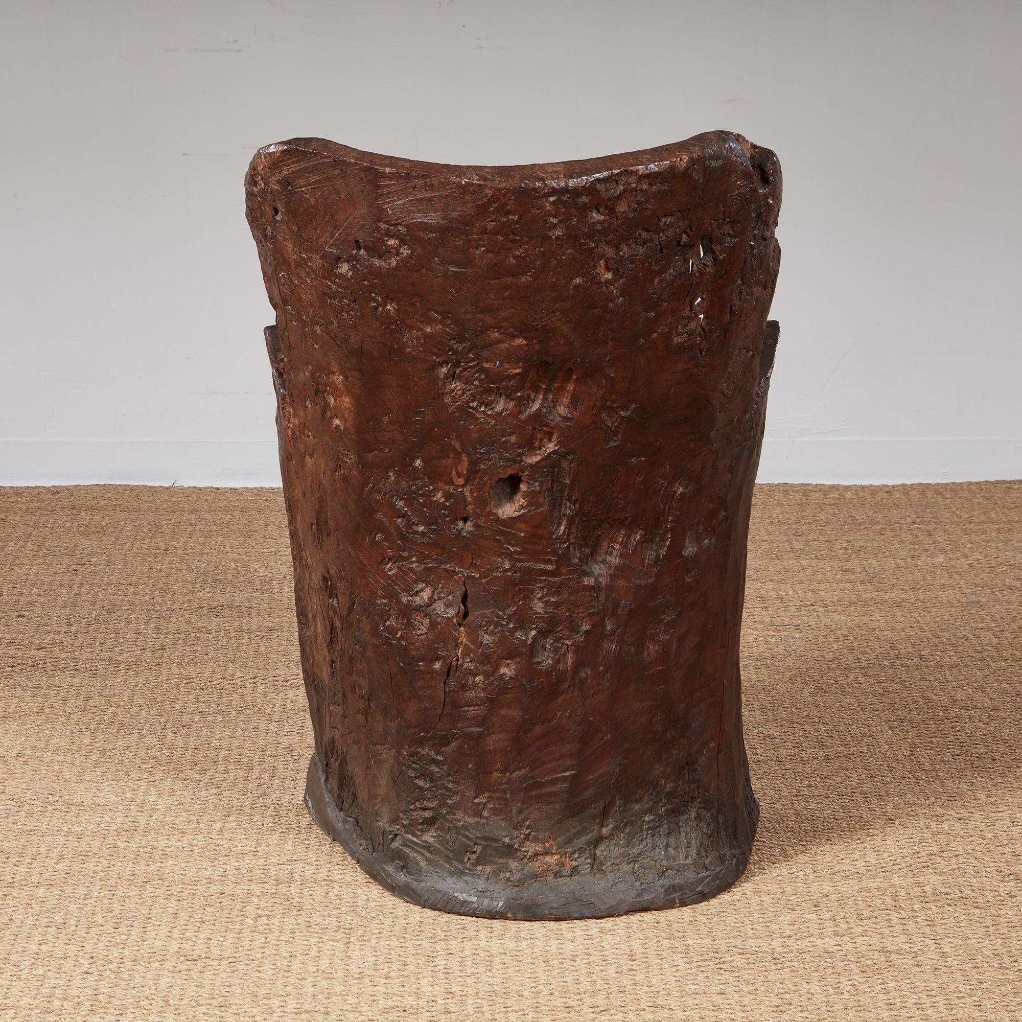 Rare Early English Dugout Armchair In Good Condition For Sale In Greenwich, CT