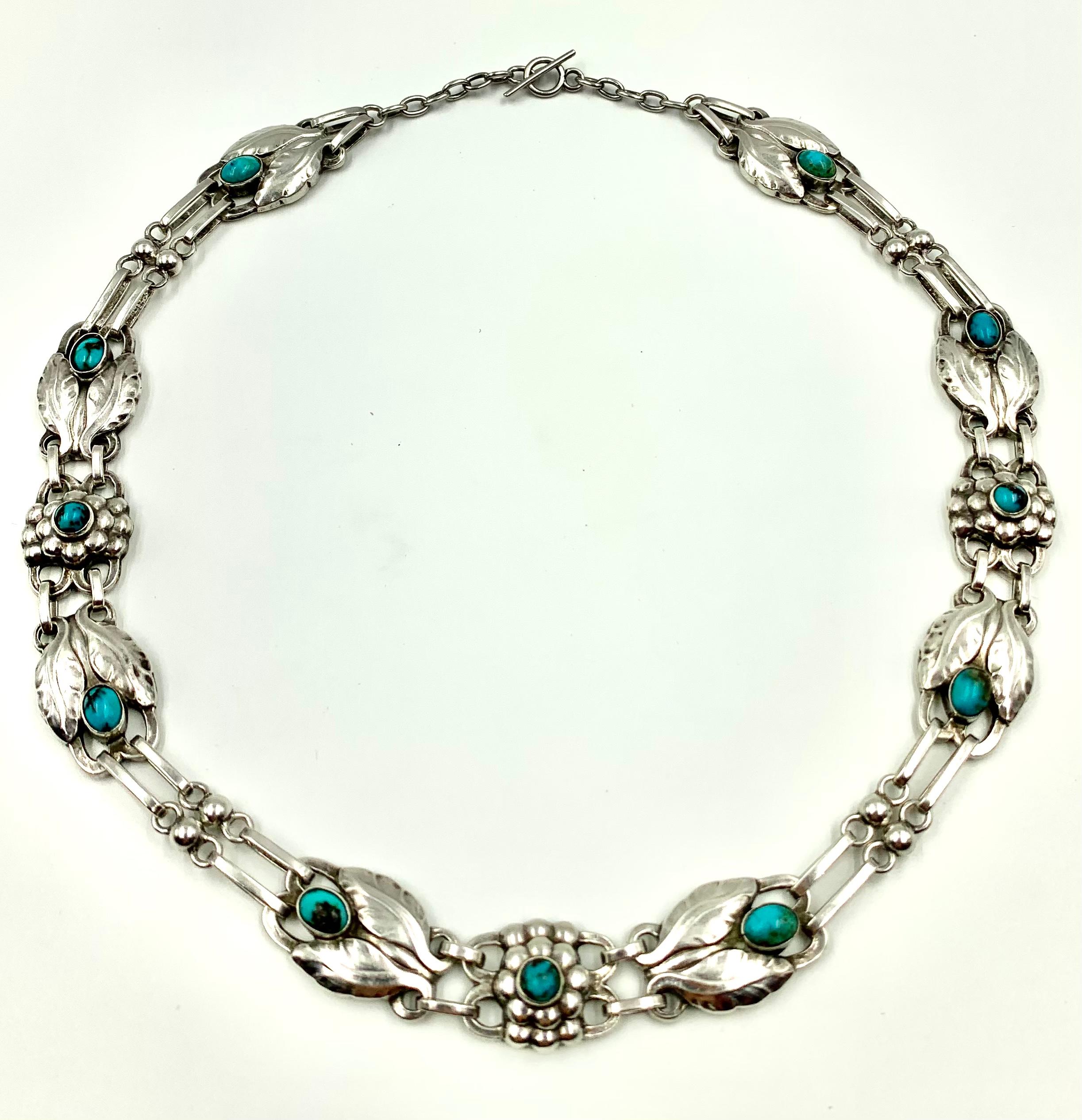 Seltene frühe Georg Jensen Cabochon-Halskette aus Türkis und Silber #1, 1910-1925 für Damen oder Herren im Angebot