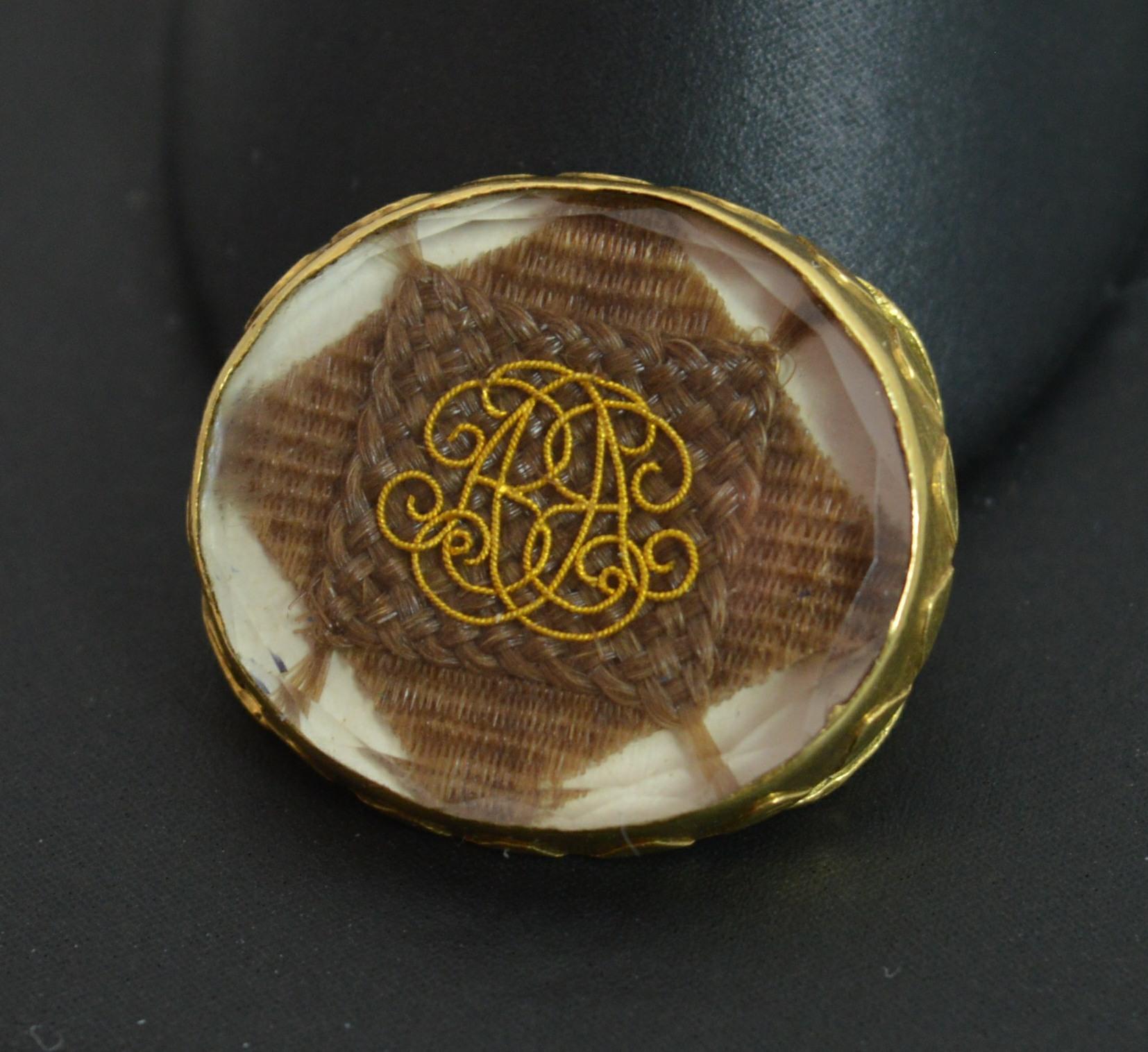 Rare Early Georgian Era Stuart Crystal 15 Carat Gold Slider with Hair & Initials 3