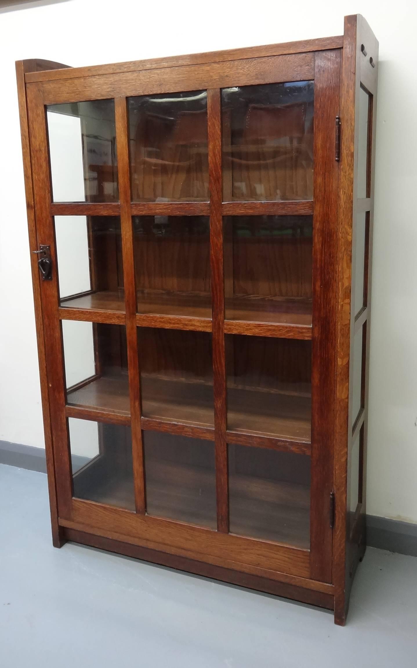 American Arts & Crafts Mission Bookcase Oak Cabinet by Gustav Stickley circa 1903 For Sale