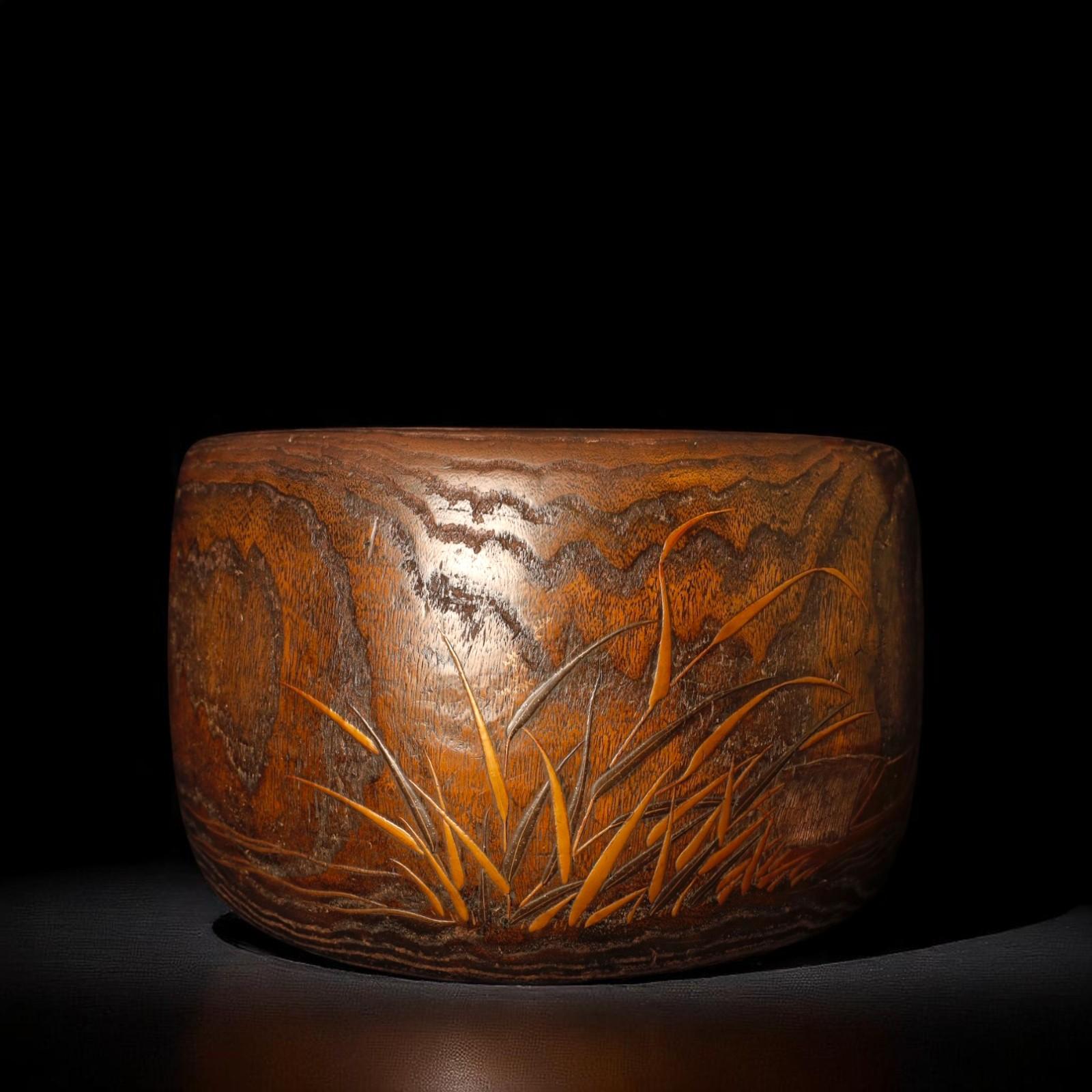 Rare Early Japanese Hibachi with Unique Makie Lacquer Scene, 19th, planter im Angebot 8