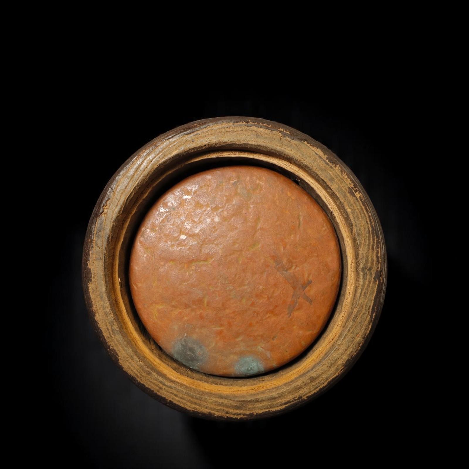 Rare Early Japanese Hibachi with Unique Makie Lacquer Scene, 19th, planter im Angebot 10