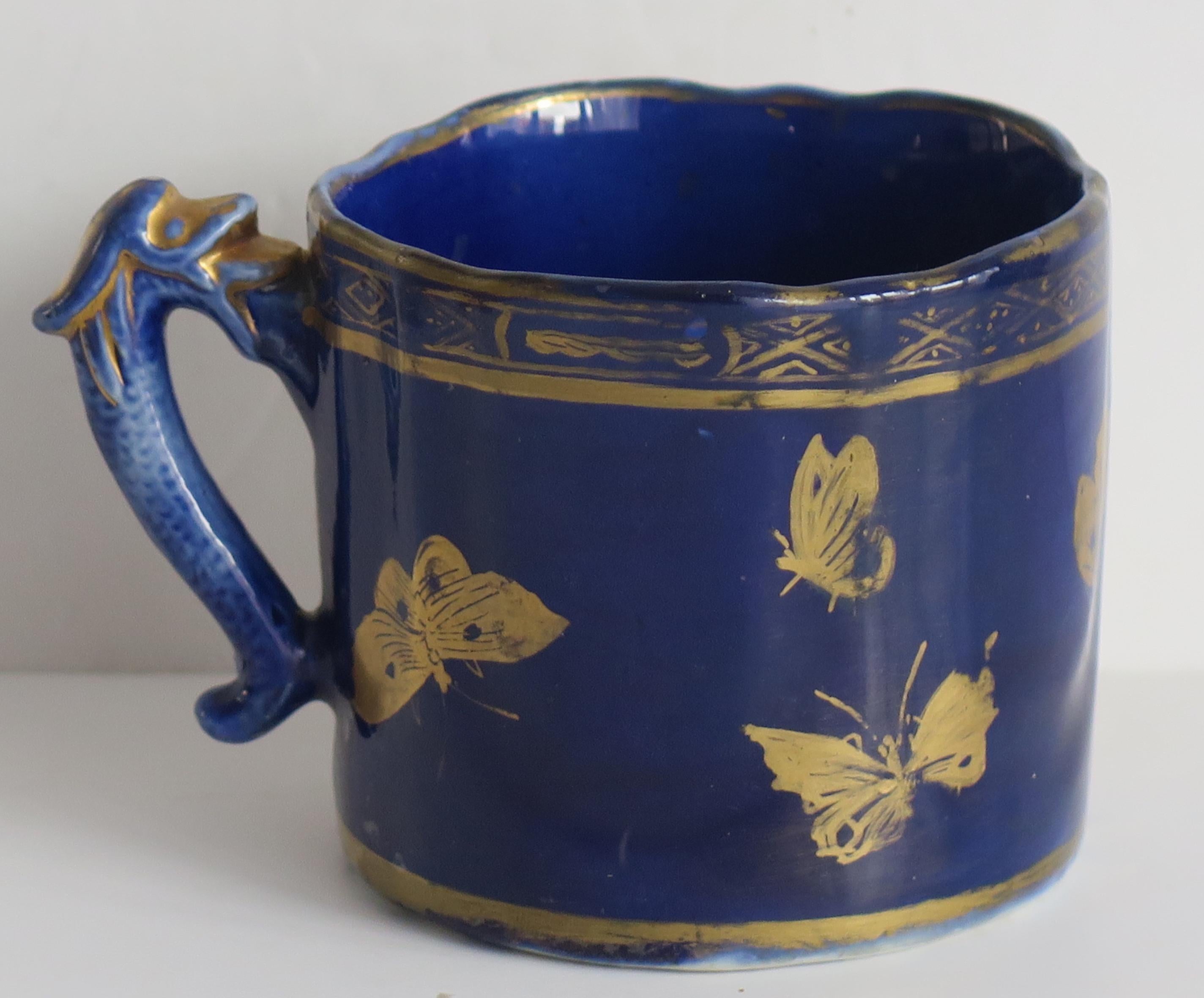 Rare Early Mason's Ironstone Mug in Gold Posies & Butterflies pattern circa 1818 In Good Condition In Lincoln, Lincolnshire