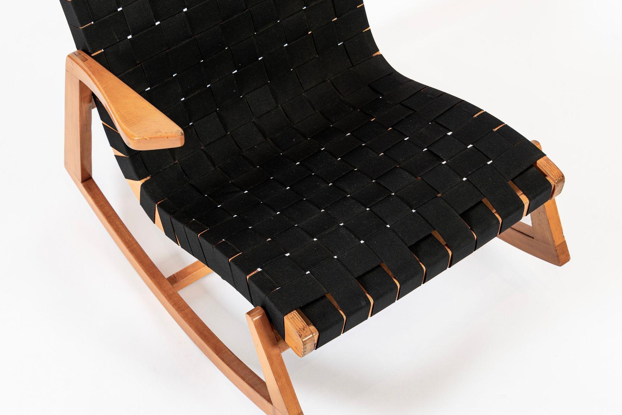 Rara sedia a dondolo in legno del primo Novecento di Ralph Rapson, anni '40 in vendita 5