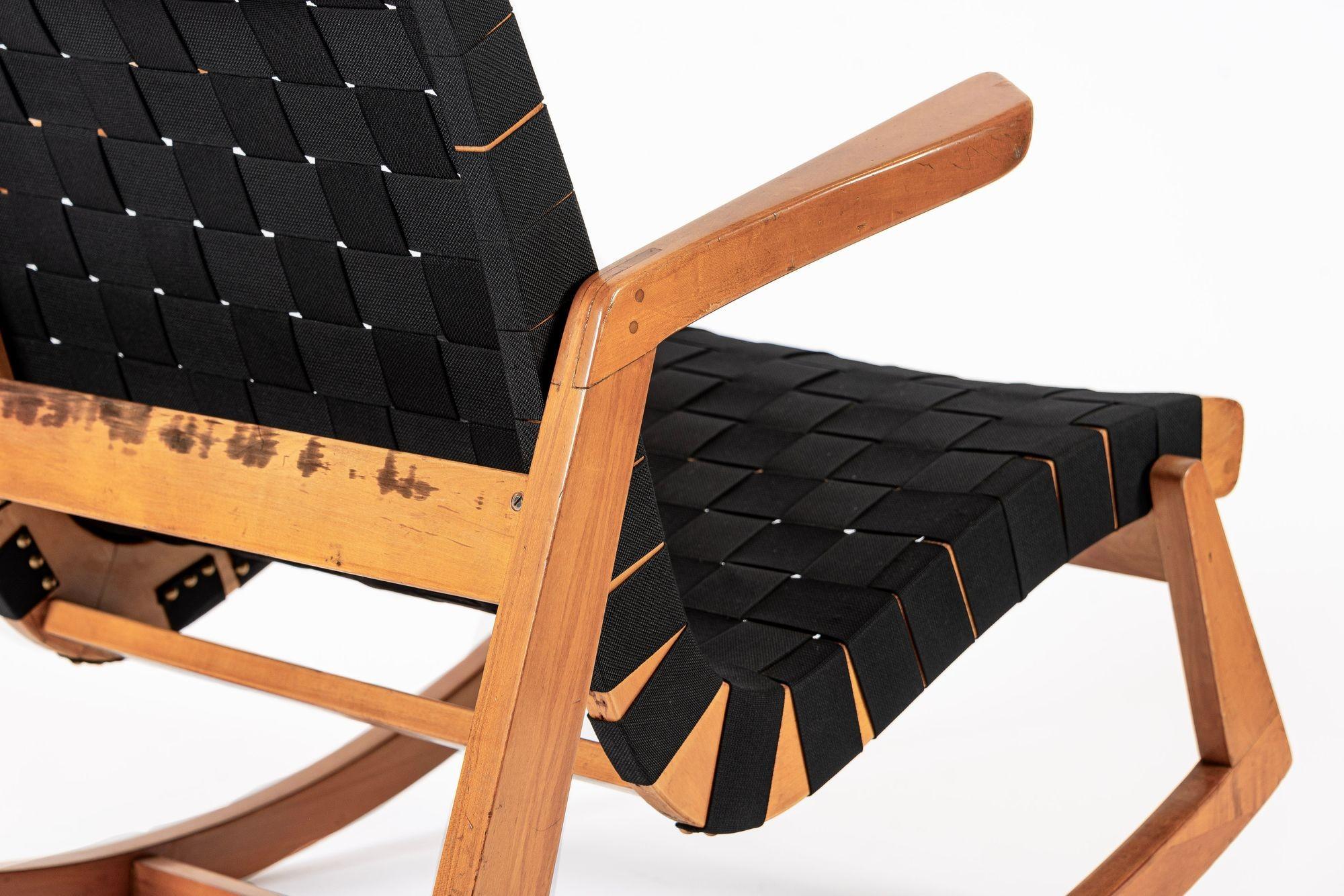 Rara sedia a dondolo in legno del primo Novecento di Ralph Rapson, anni '40 in vendita 7