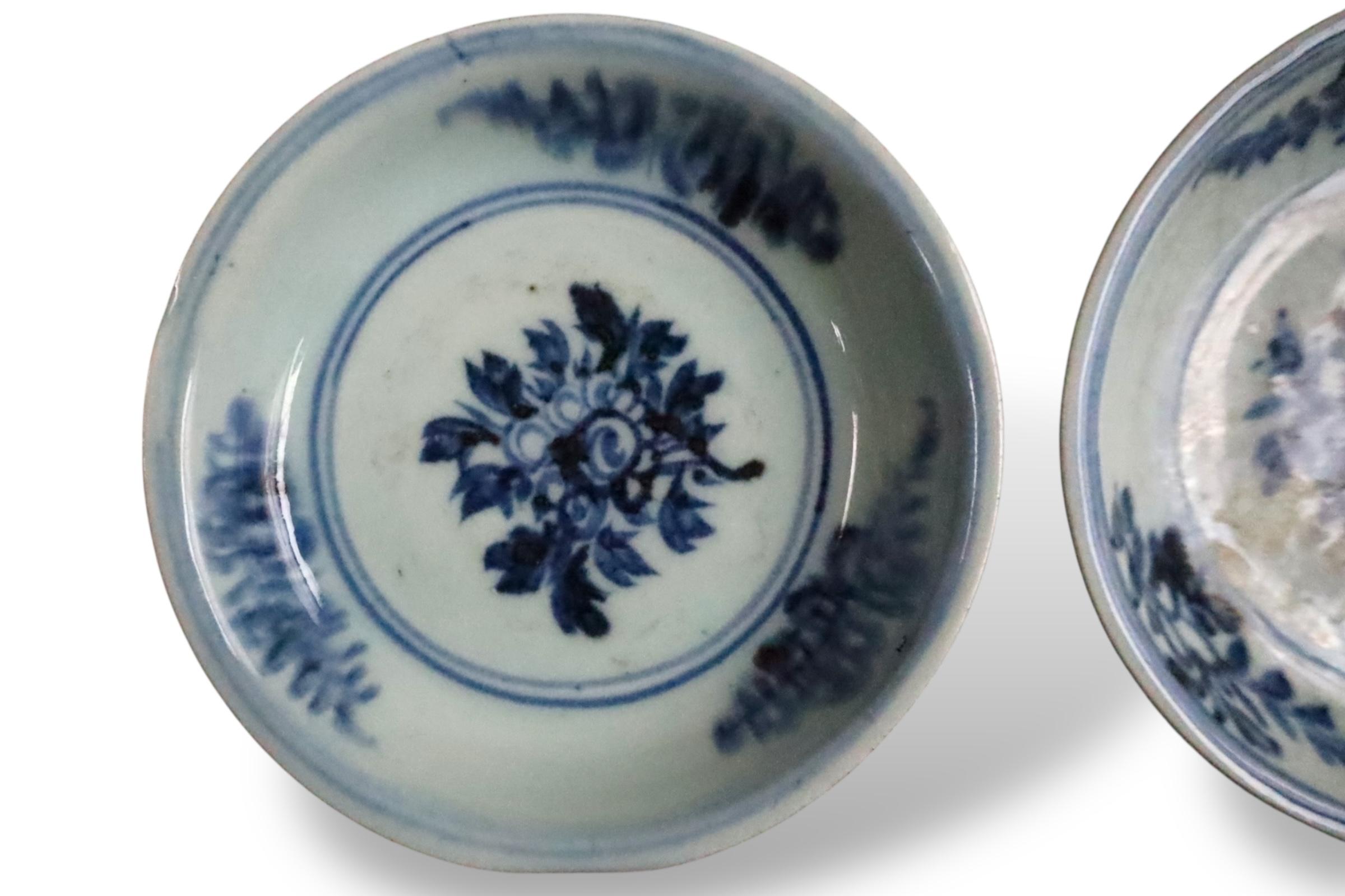 Chinese Rare Early Ming Dynasty Blue-and-White Porcelain Plates For Sale