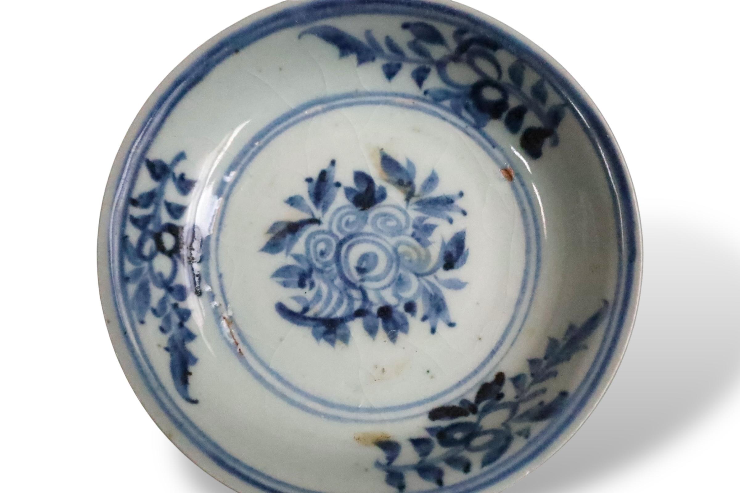 18th Century and Earlier Rare Early Ming Dynasty Blue-and-White Porcelain Plates For Sale