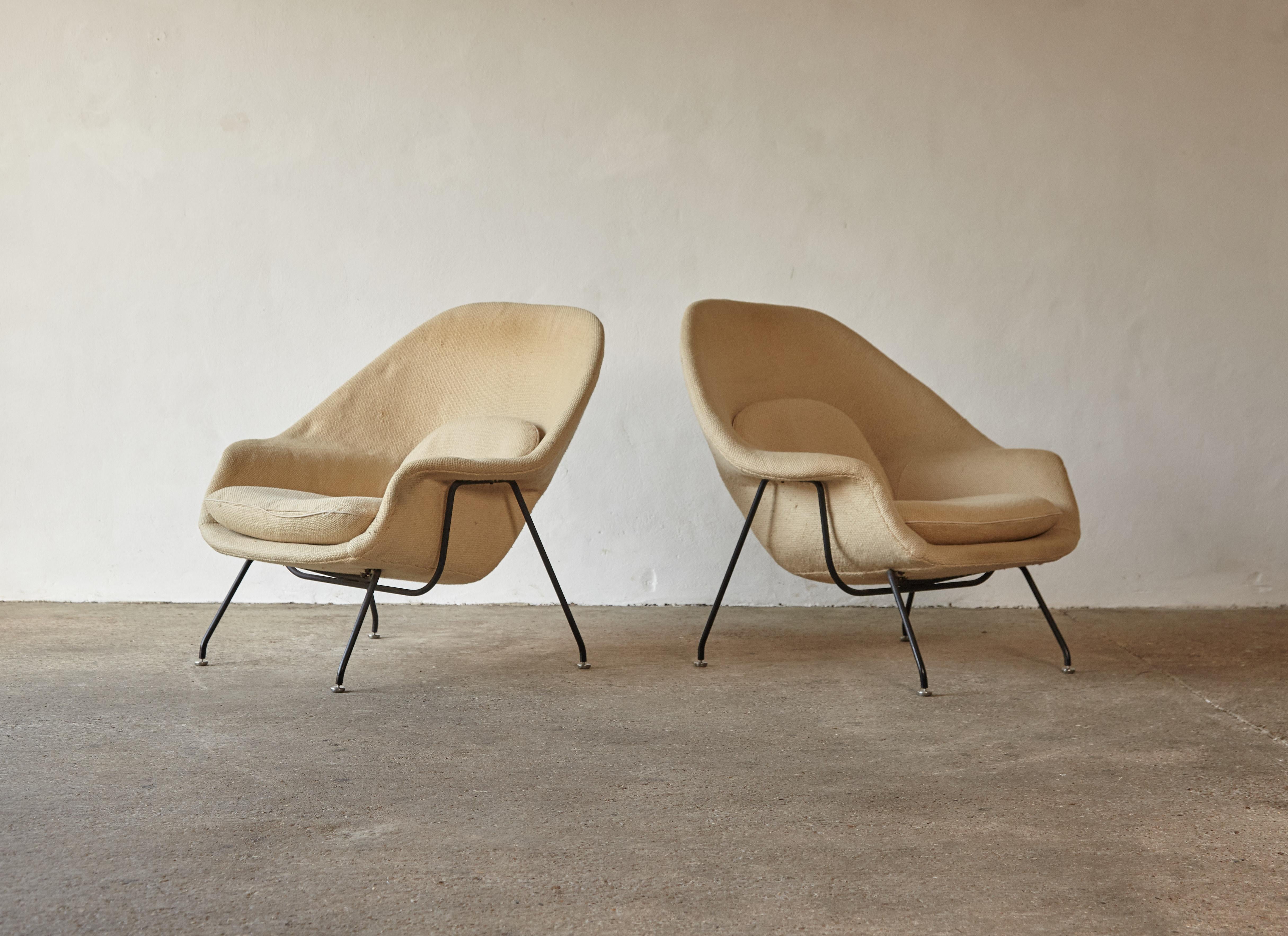 Rare Early Pair of Eero Saarinen Womb Chairs and Ottomans, Knoll, USA, 1950s For Sale 1