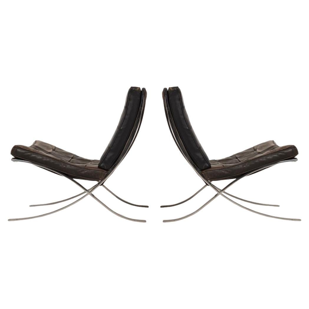 Rare paire de chaises et pouf Barcelona de Mies van der Rohe, vers 1960