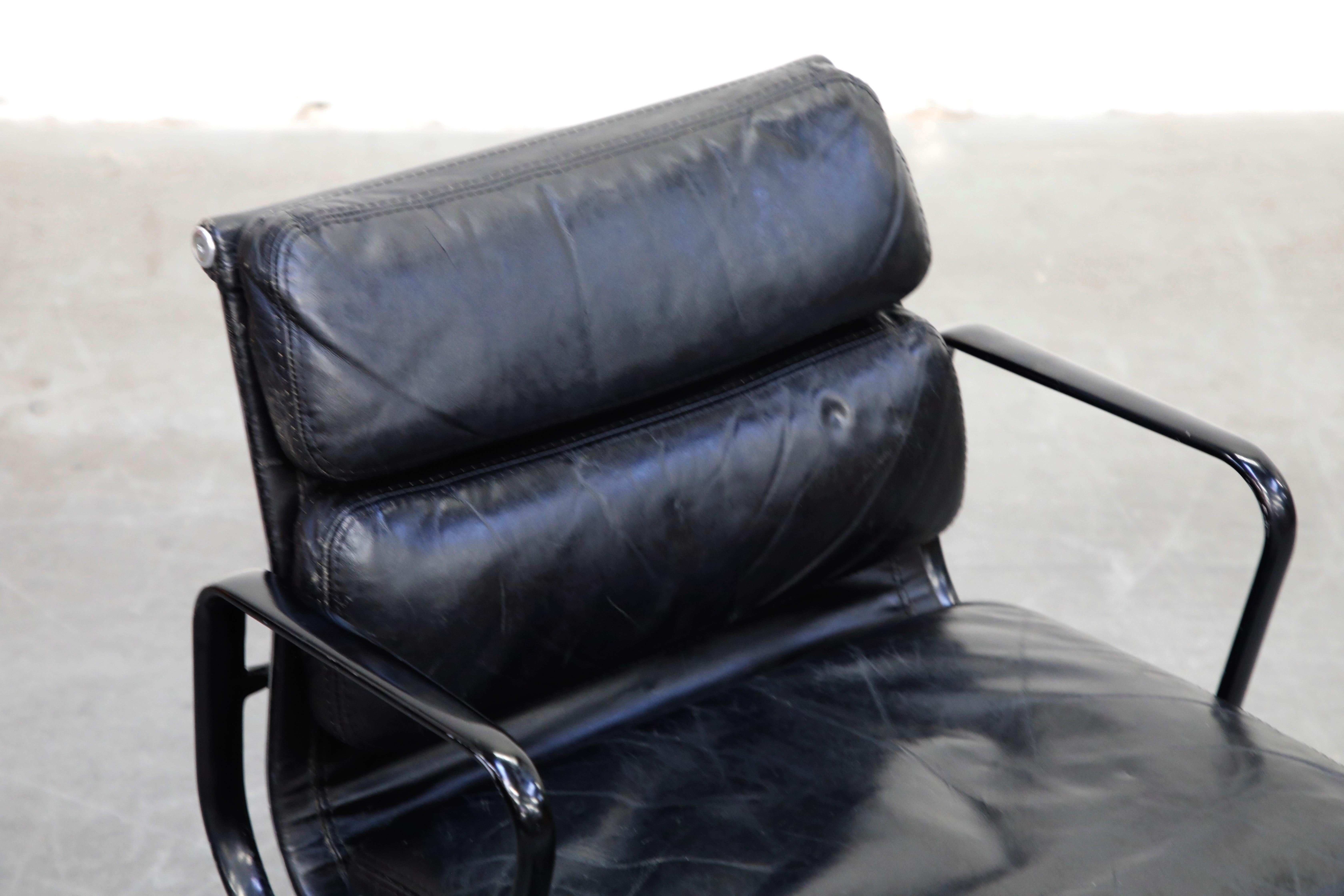 Seltener:: früher Eames Soft Pad Chair von Herman Miller:: signiert &:: datiert 1976 6